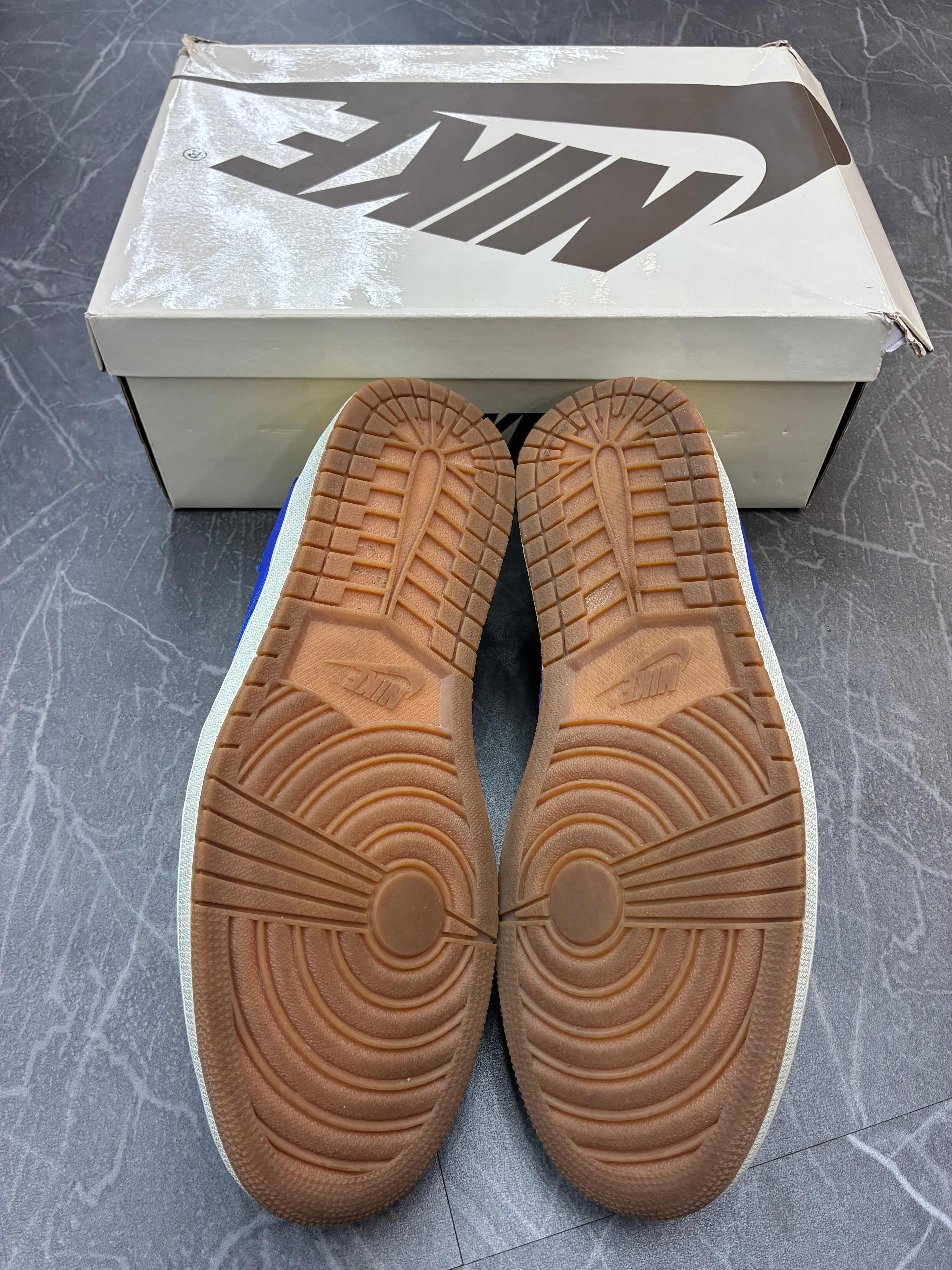 Jordan 1 Low Travis Scott “Canary”