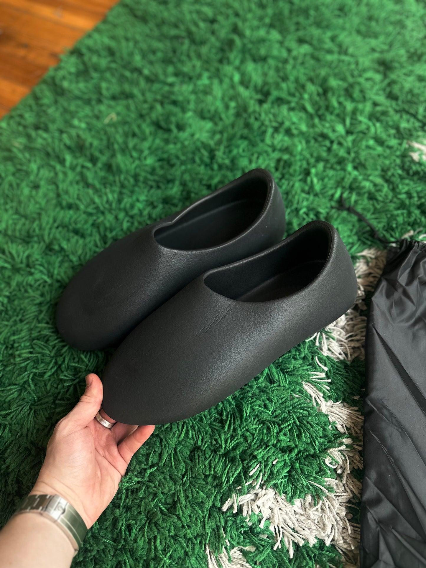 Yeezy SL-01