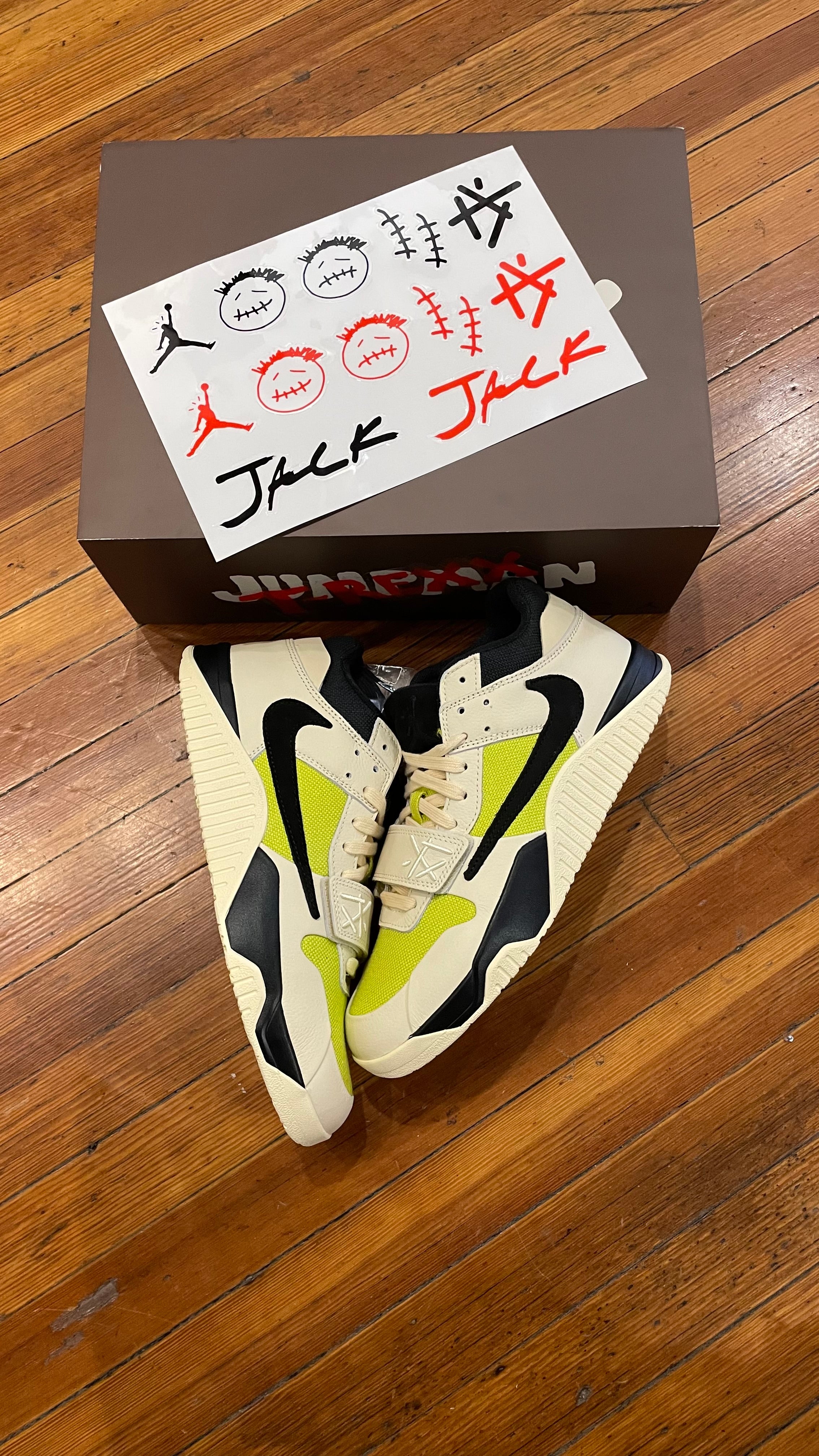 Travis Scott Jumpman Jack “Bright Cactus”