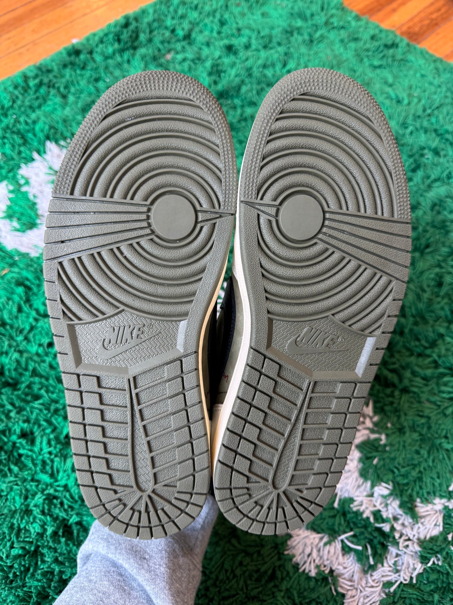Jordan 1 Low x Travis Scott “Medium Olive”