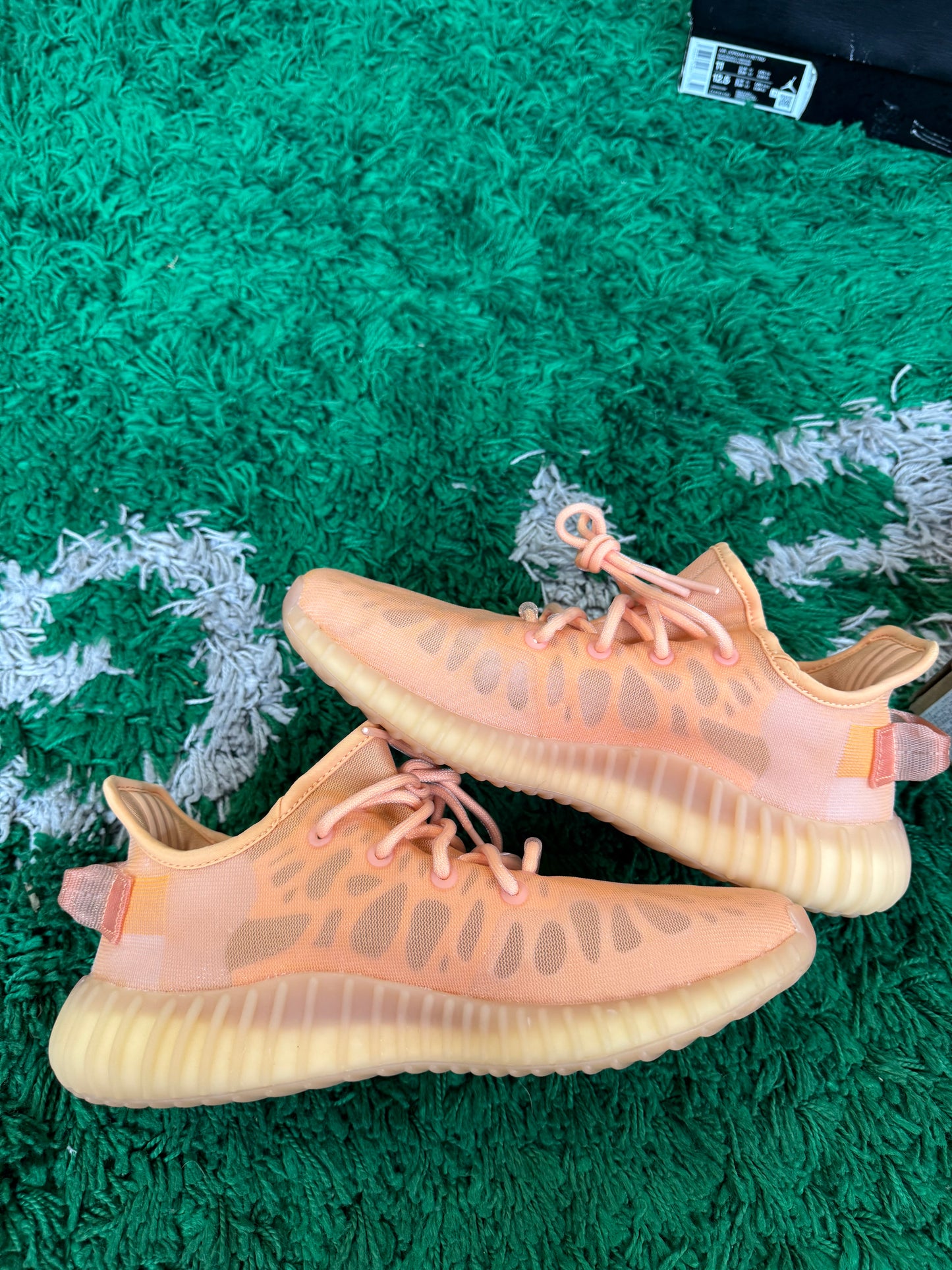 Yeezy Boost 350 “Mono Clay”
