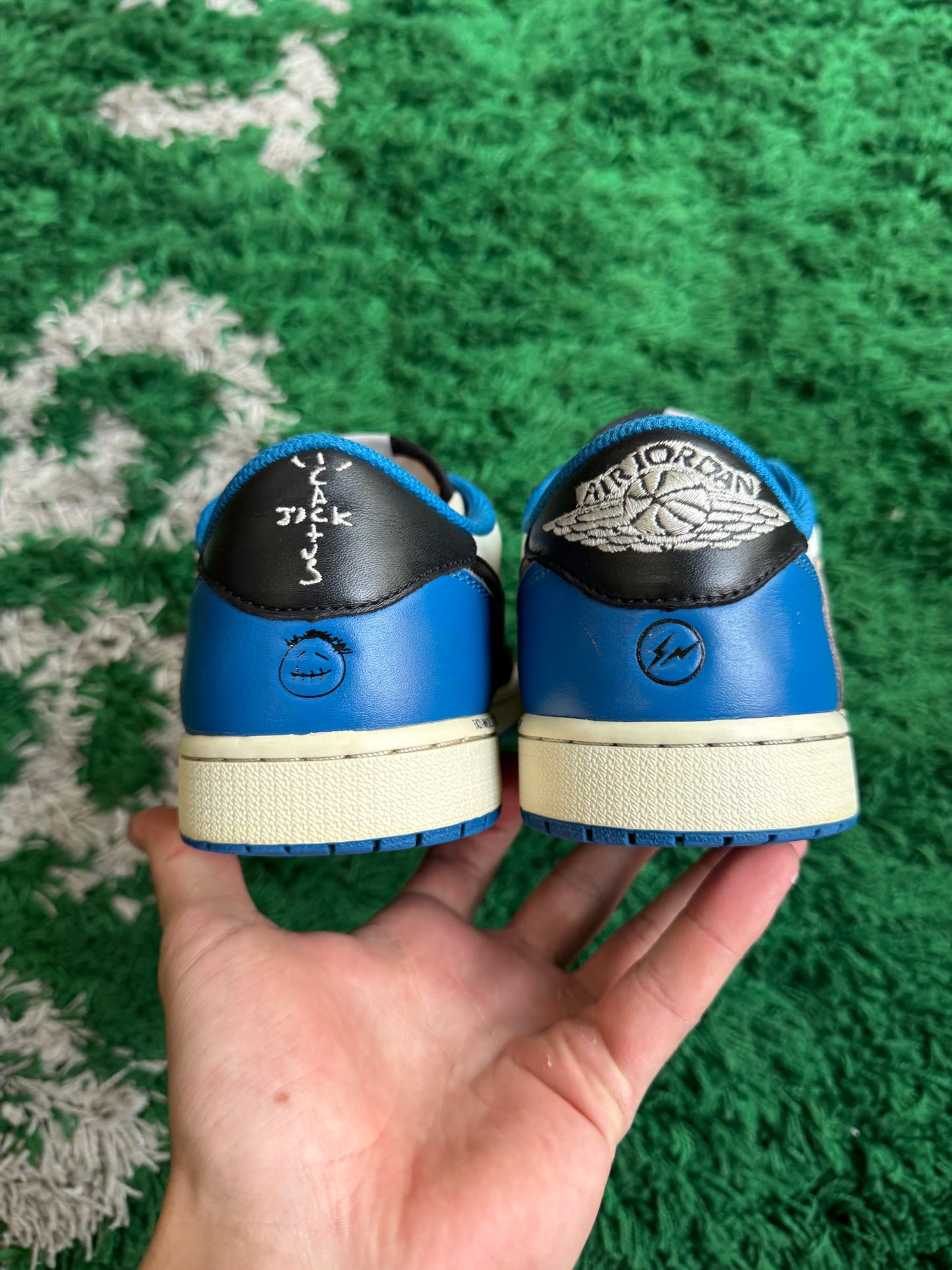 Jordan 1 Low x Travis Scott “Fragment”