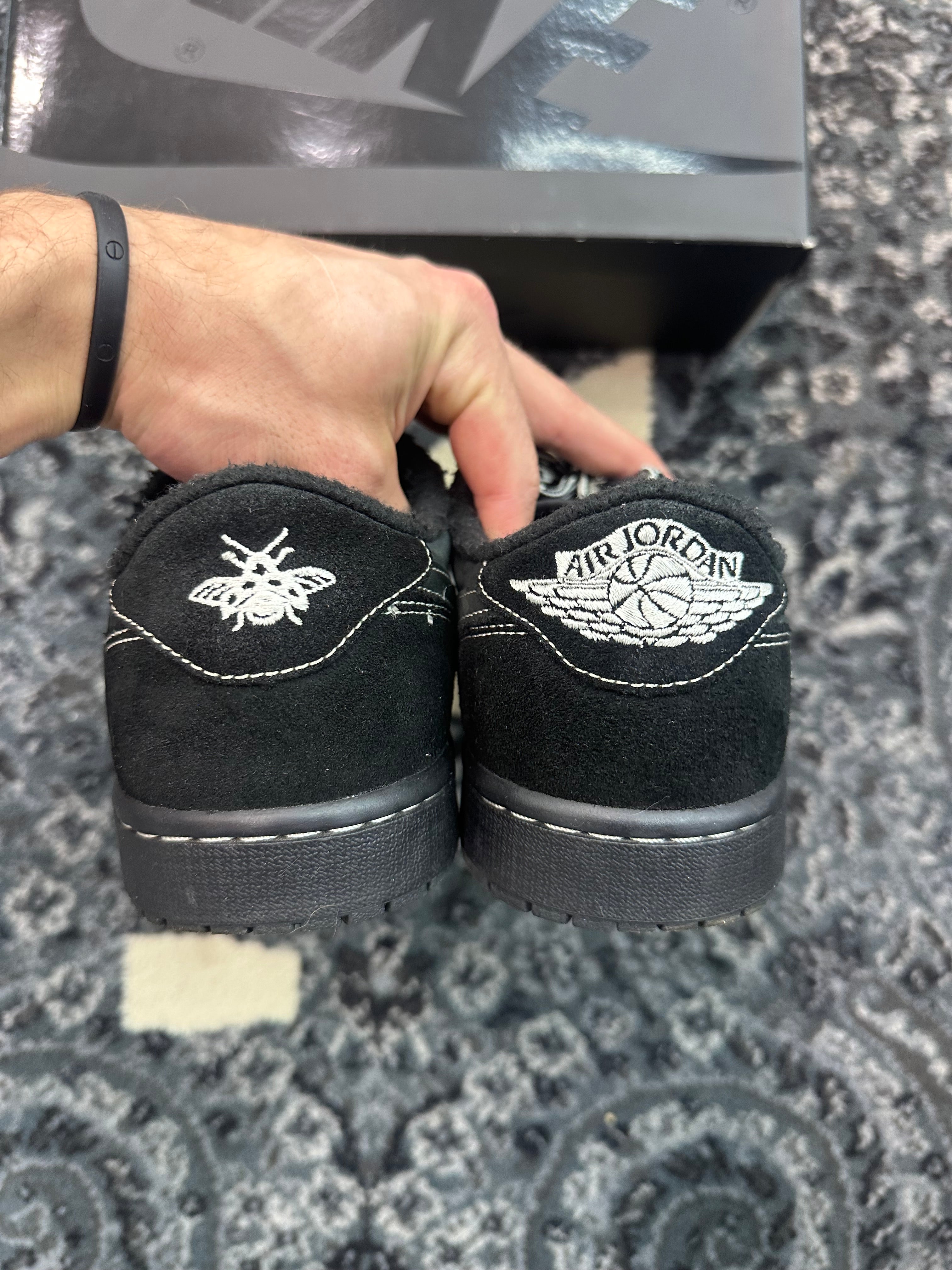 Jordan 1 Low Travis Scott “Phantom”