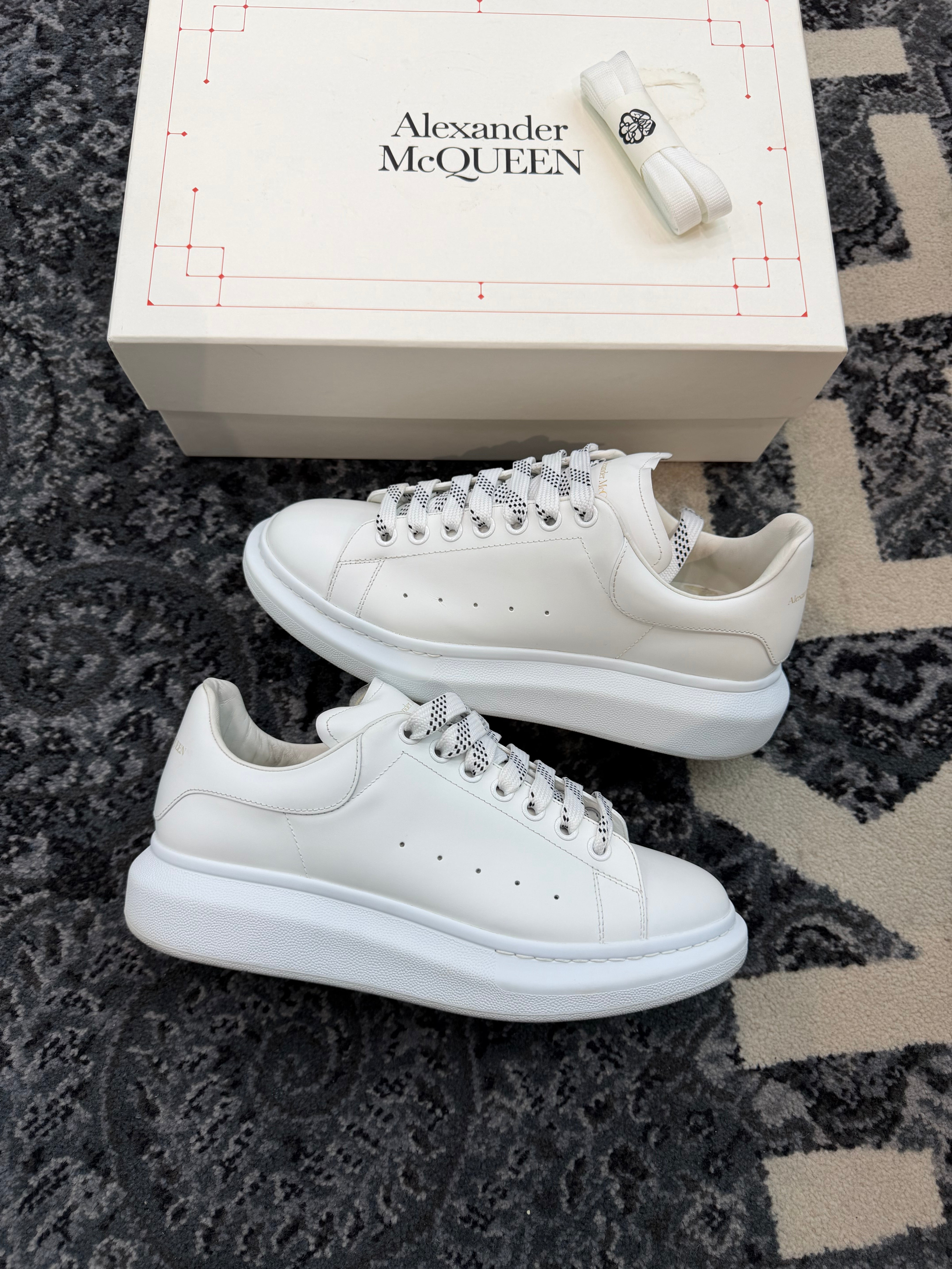 Alexander Mcqueen Sneaker Low “All White”