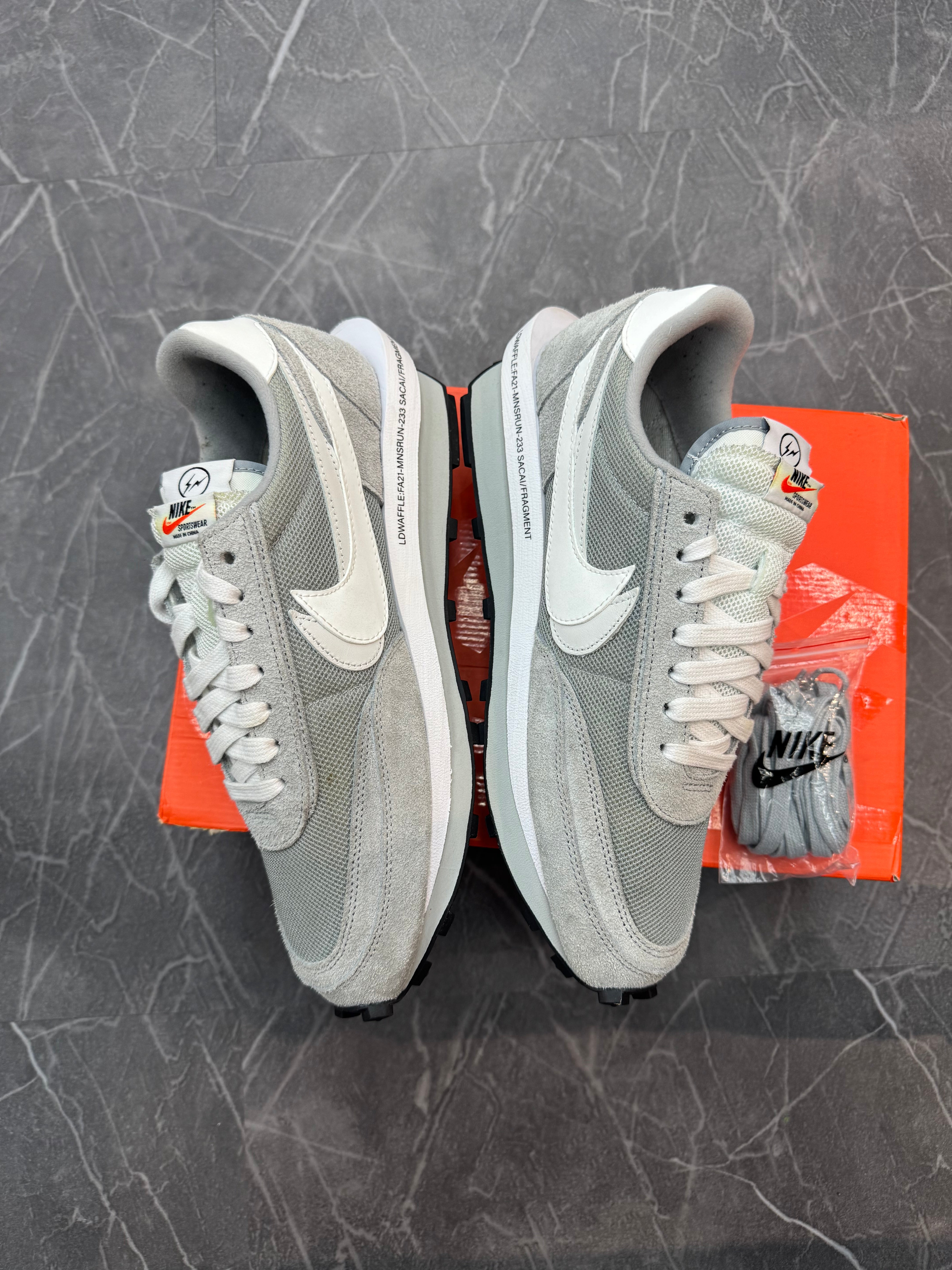 Nike LD Waffle SF sacai Fragment Grey