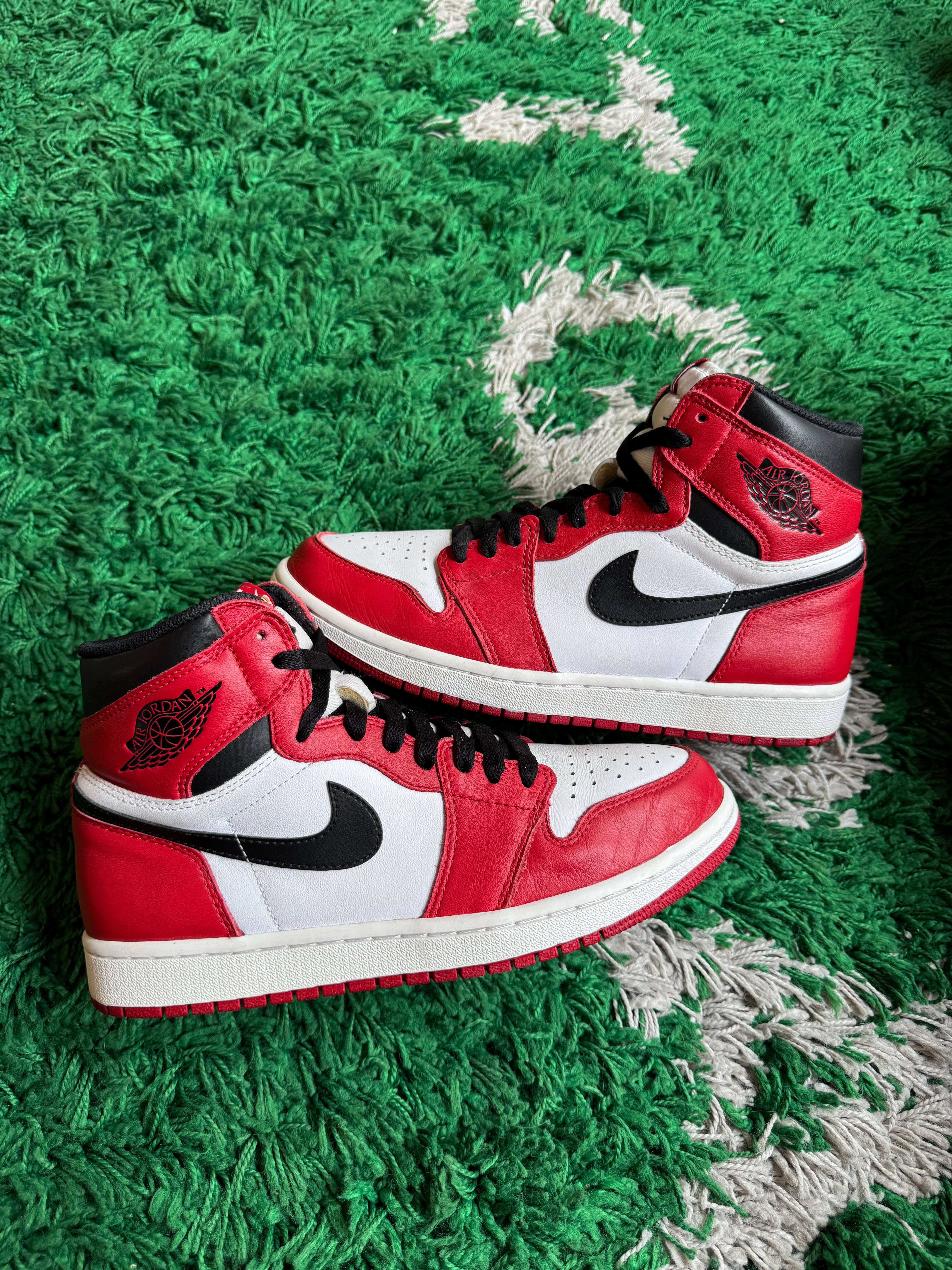 Jordan 1 High “Chicago” (2015)