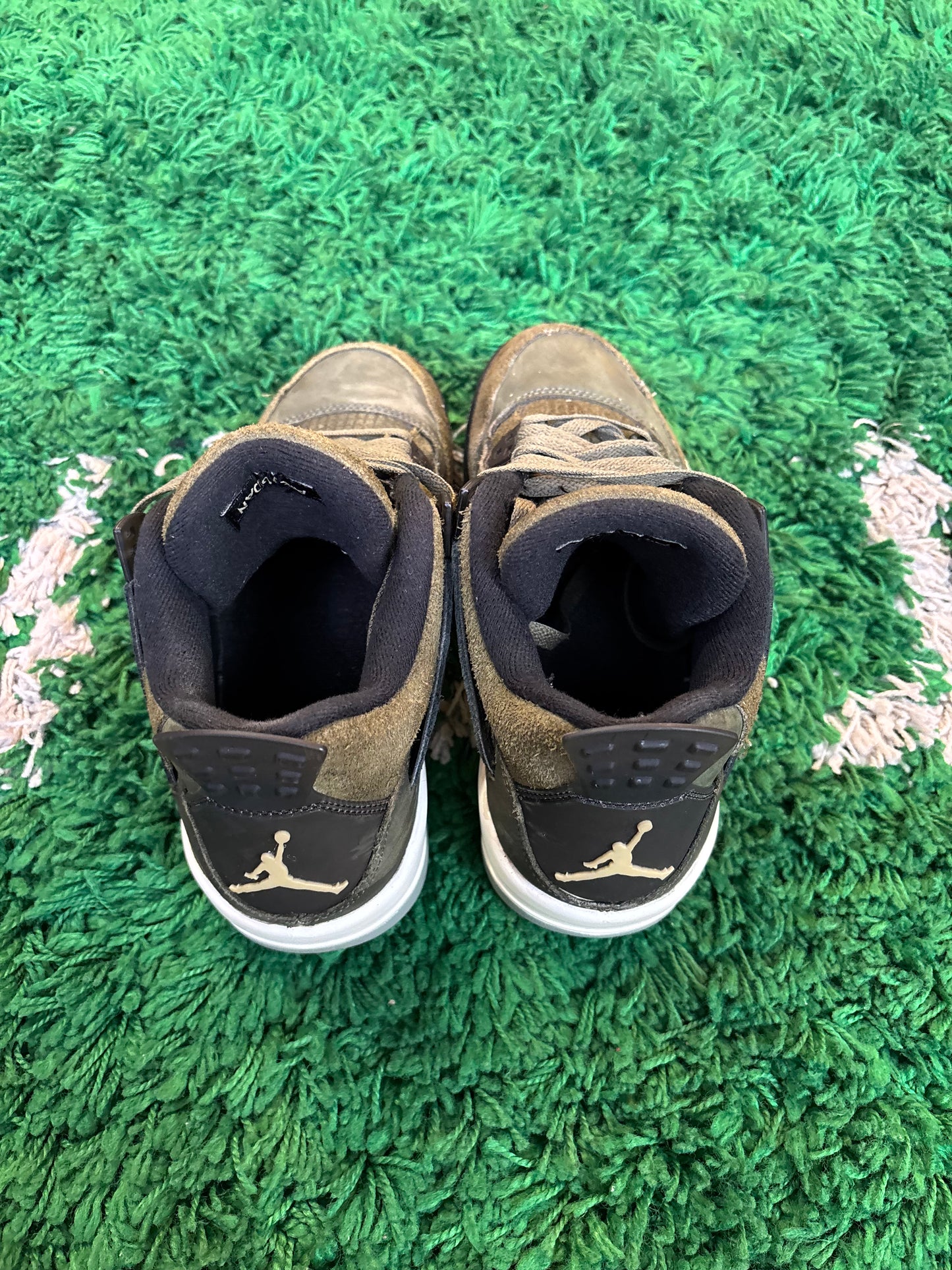 Jordan 4 “Craft Medium Olive”
