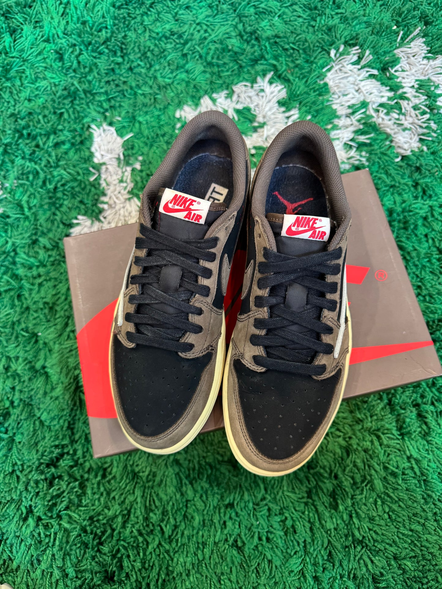 Jordan 1 Low Travis Scott “Mocha”