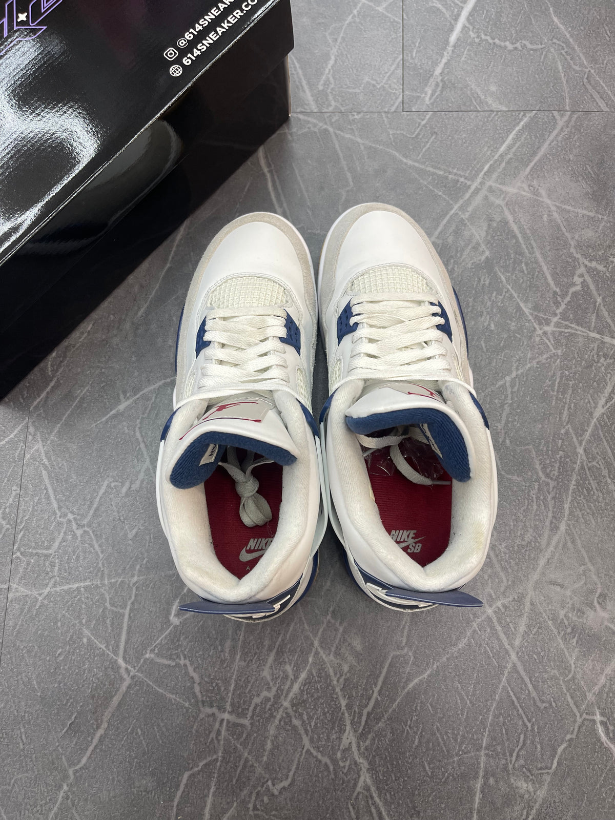 Jordan 4 SB “Navy”