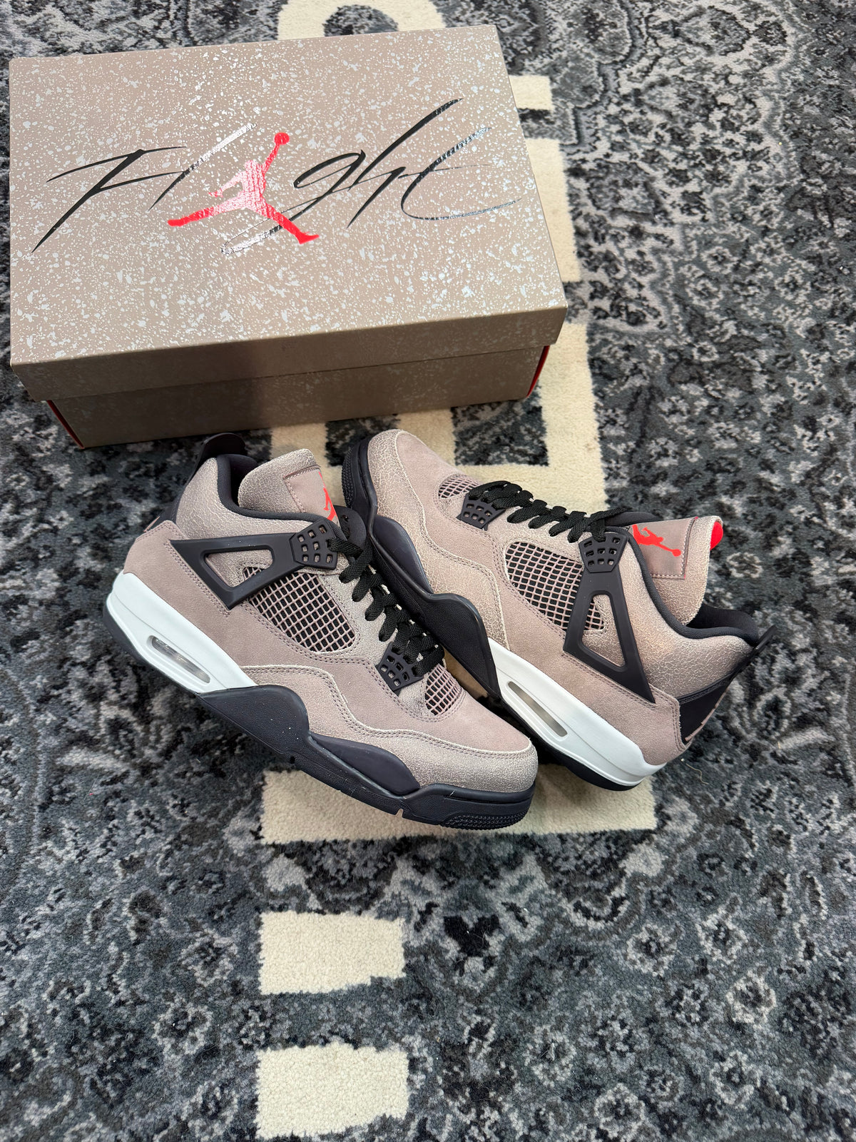 Jordan 4 “Taupe Haze”