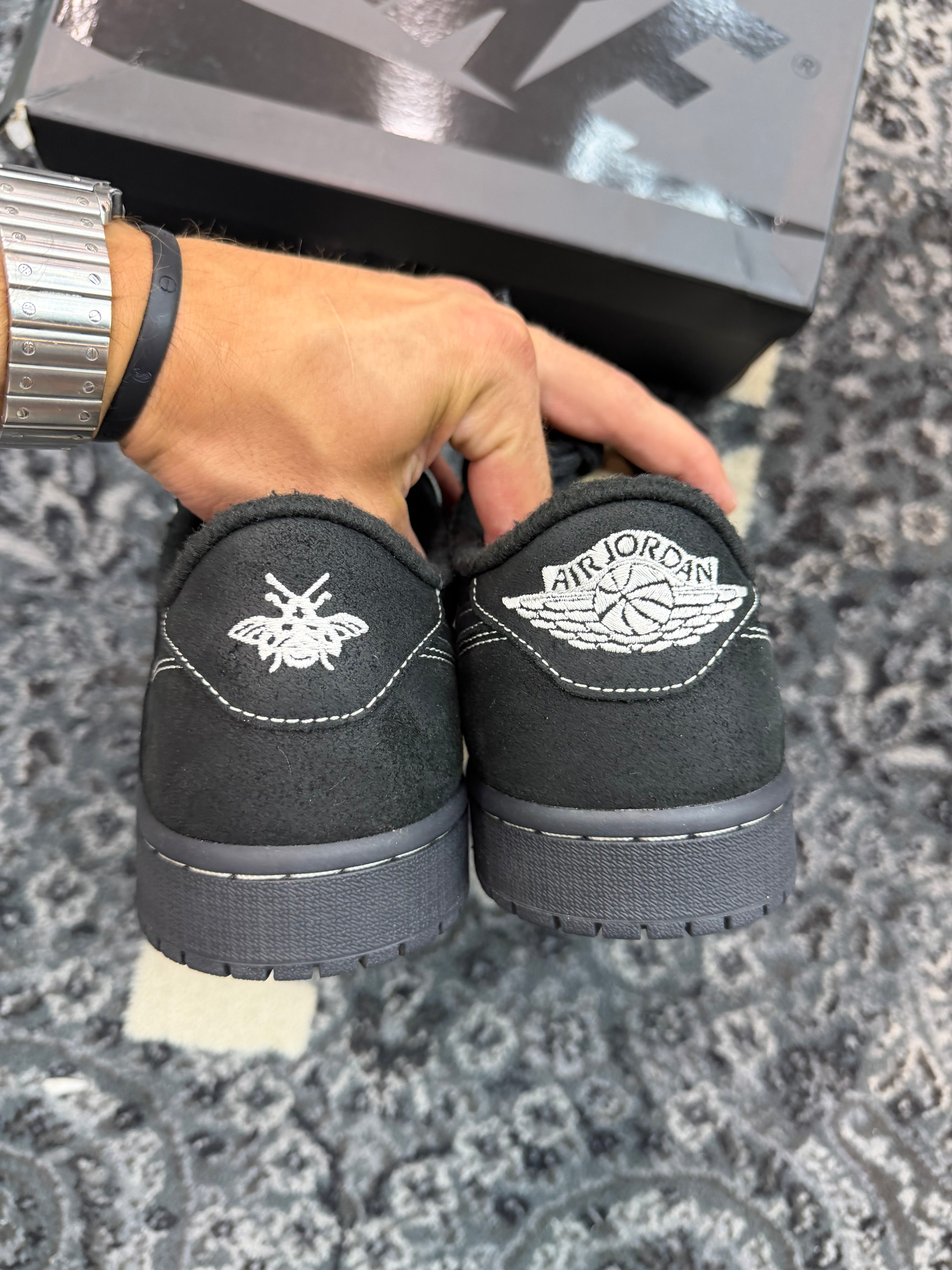 Jordan 1 Low Travis Scott “Phantom”