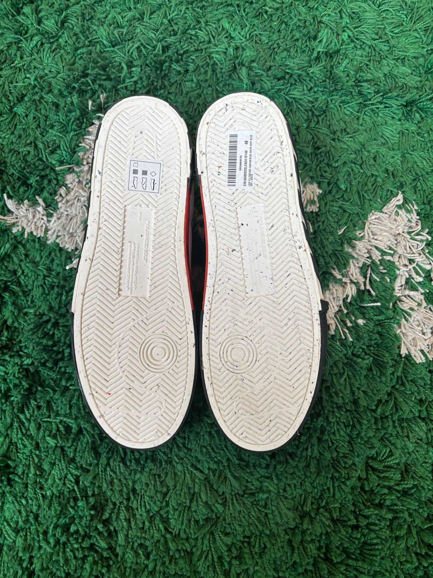 Off-White Vulc Low “White Navy Blue”