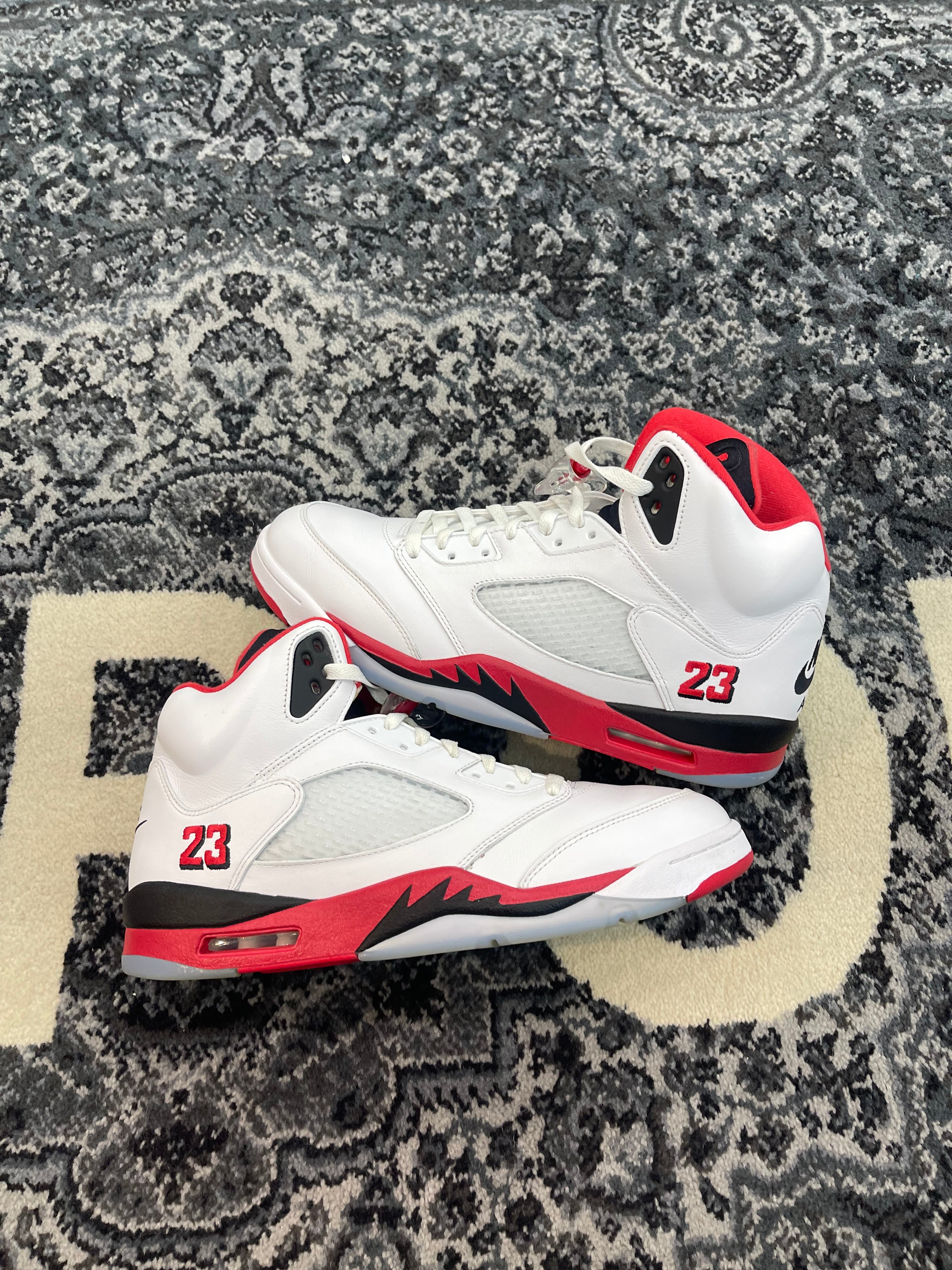 Jordan 5 “Fire Red Black Tongue(2025)”