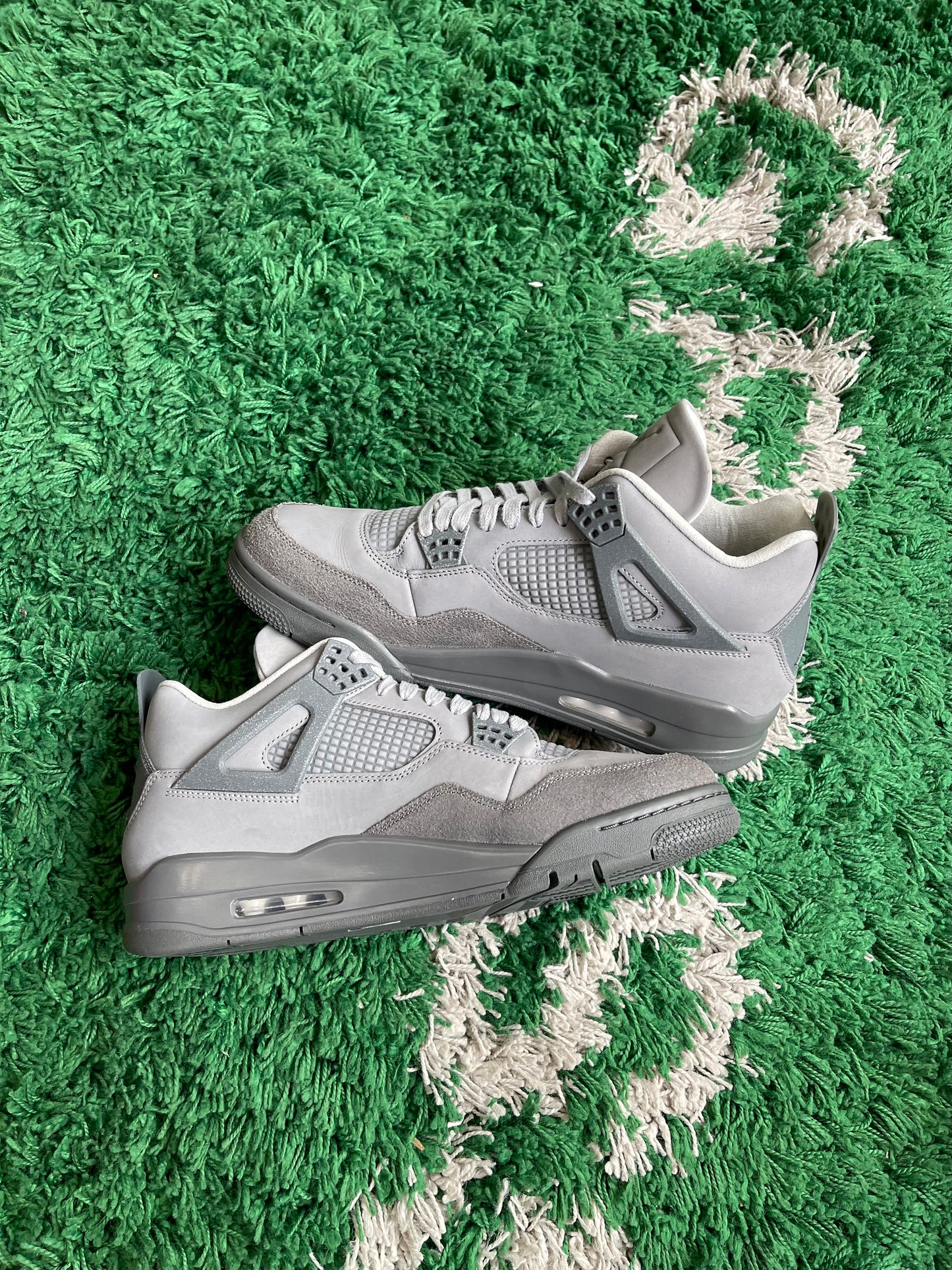 Jordan 4 “Wet Cement”