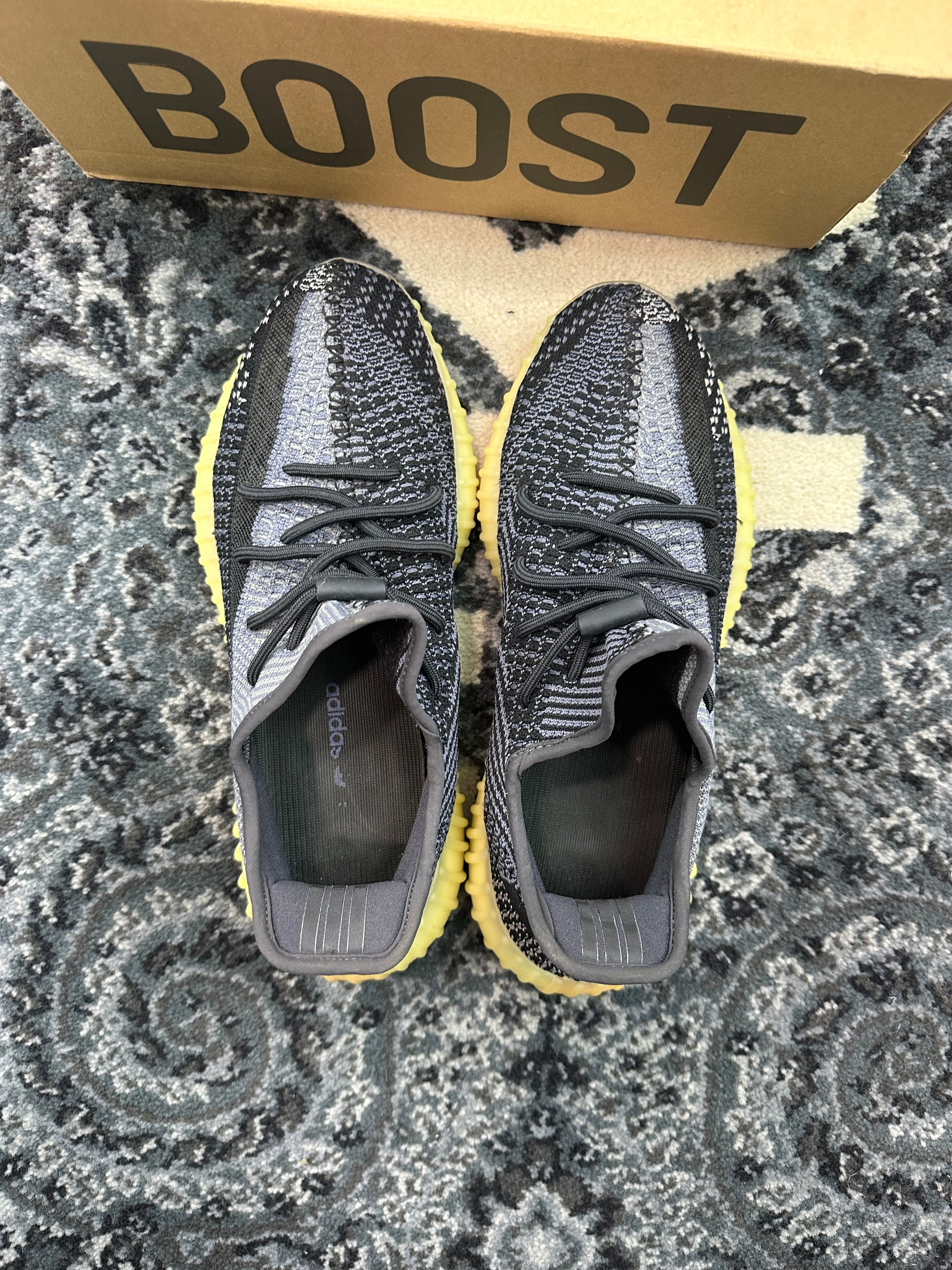 Yeezy 350 “Carbon”