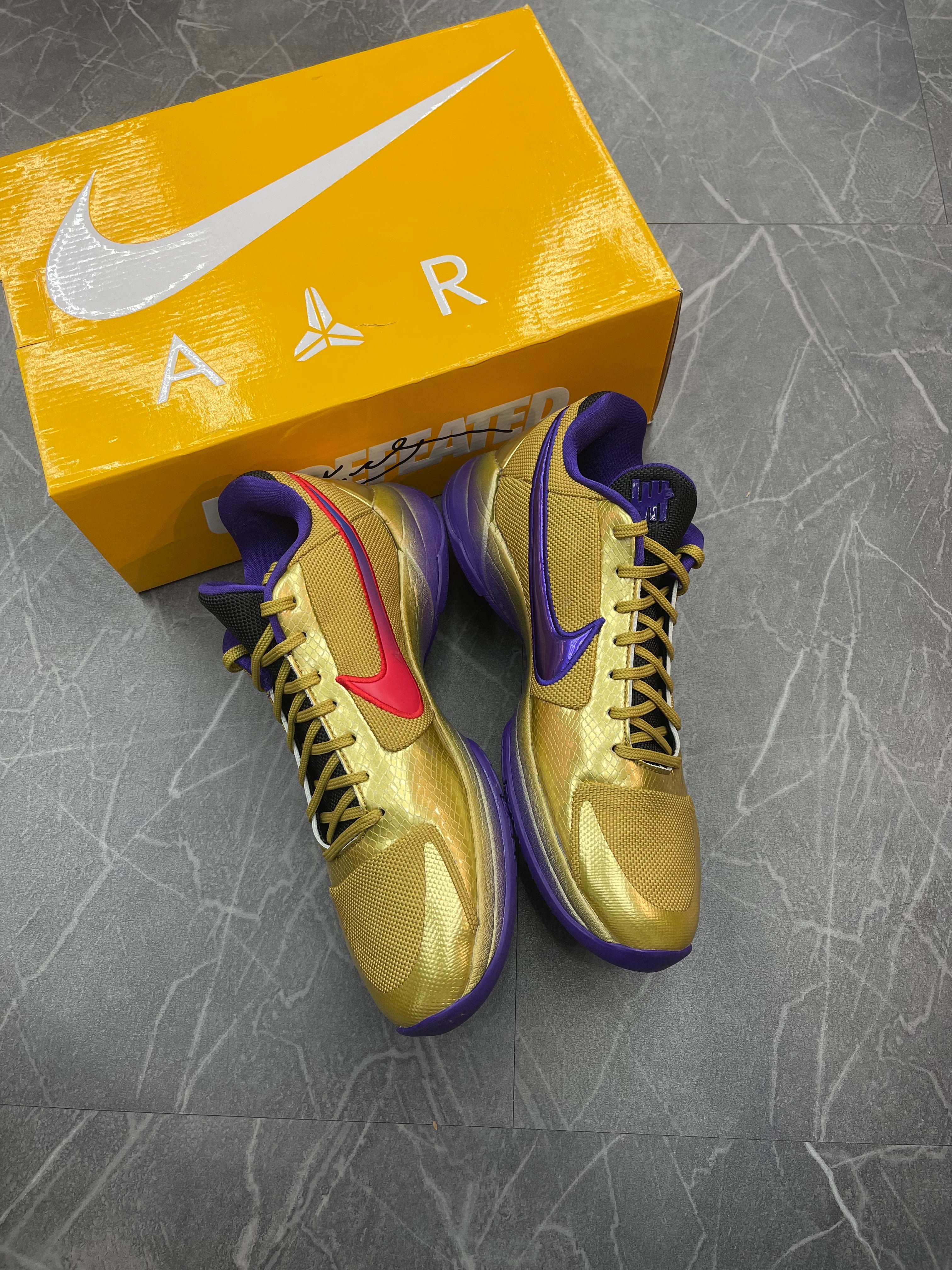 Kobe 5 Undefeated “Hall of Fame” (2021)