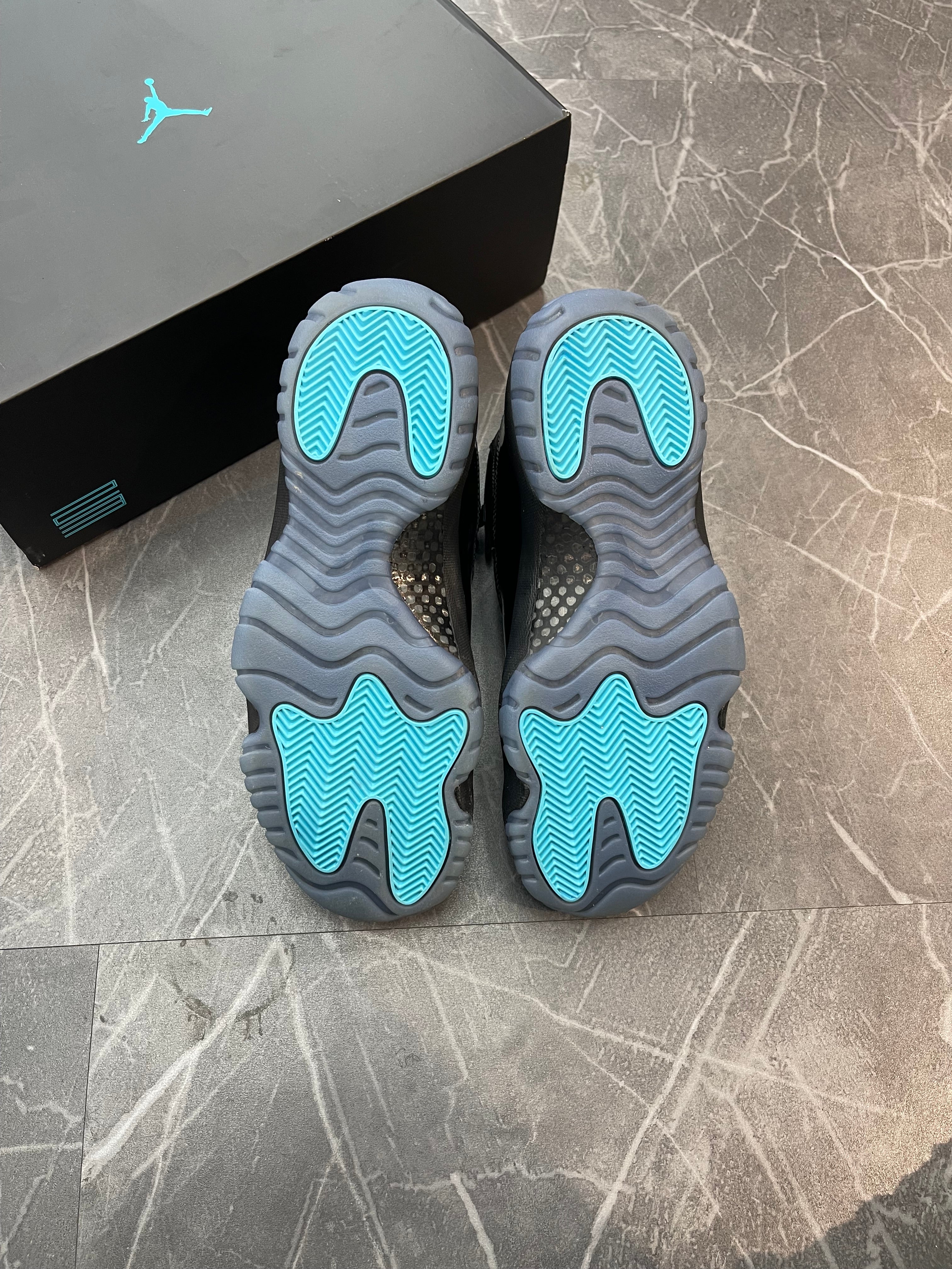 Jordan 11 “Gamma Blue”