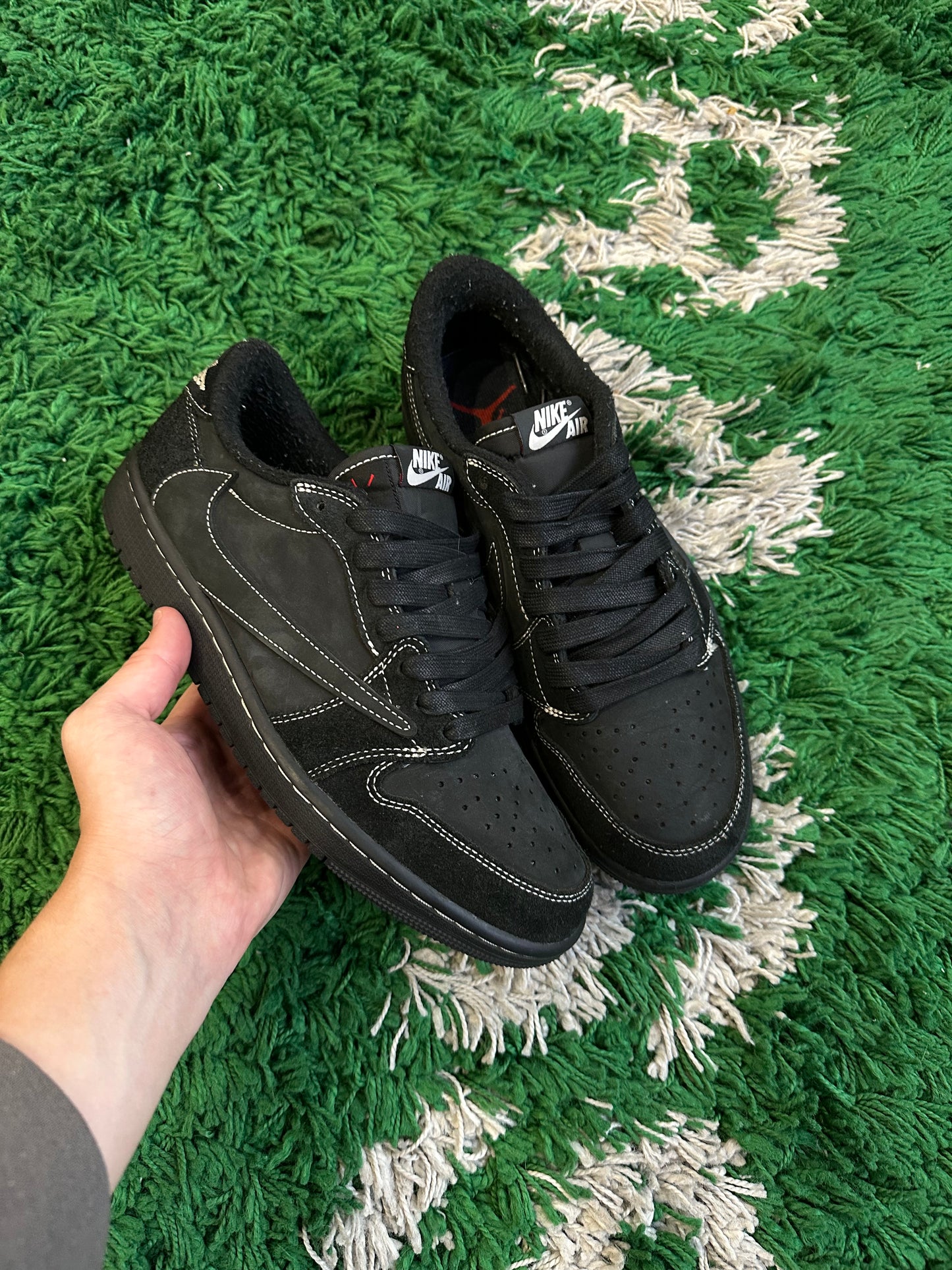 Travis Scott Jordan 1 Low “Phantom”