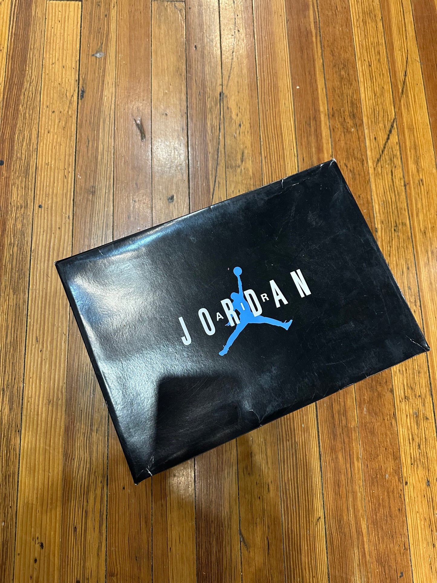 Jordan 11 “Legend Blue”