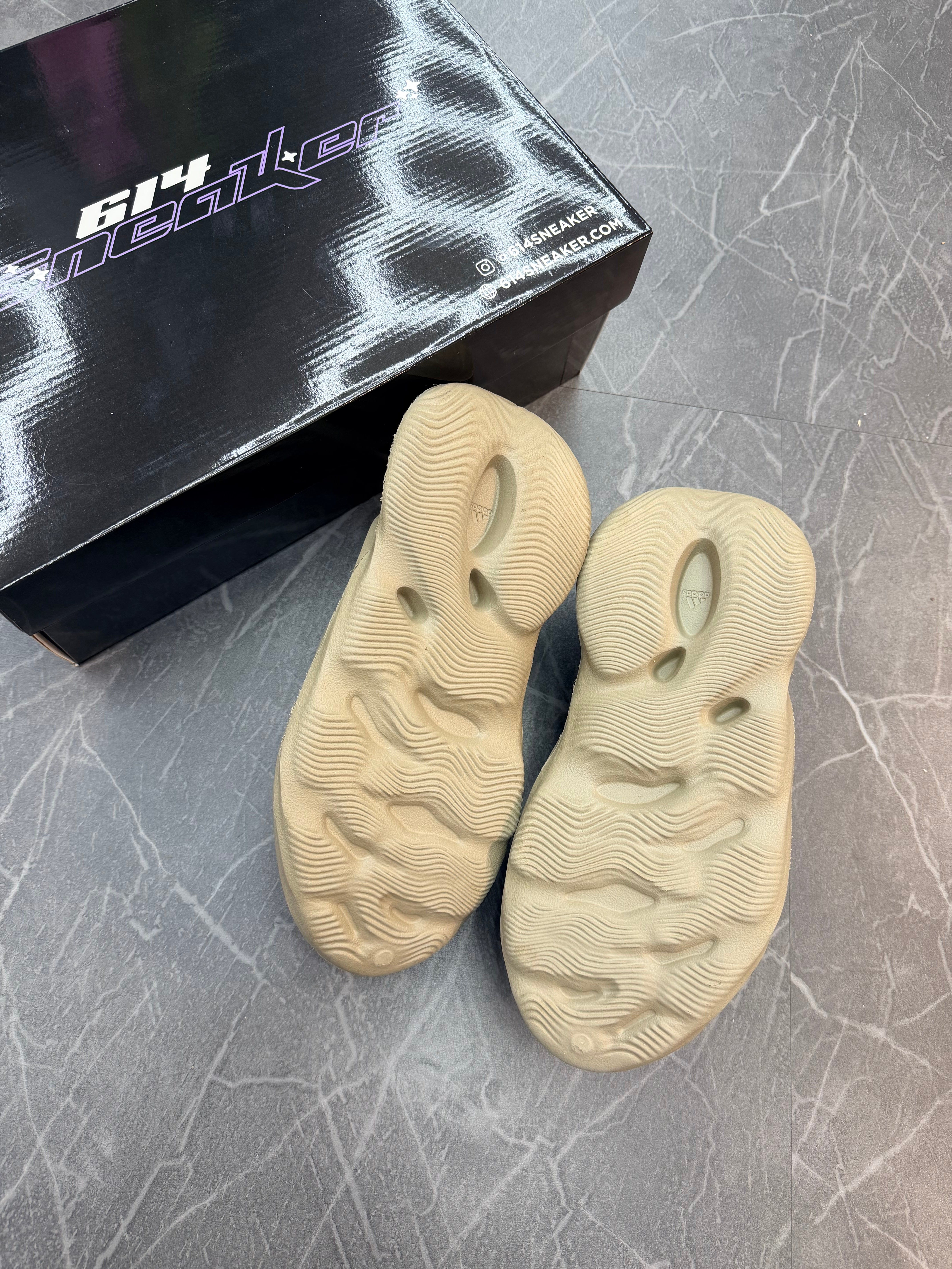 Yeezy Foam Runner “Stone Tuape”
