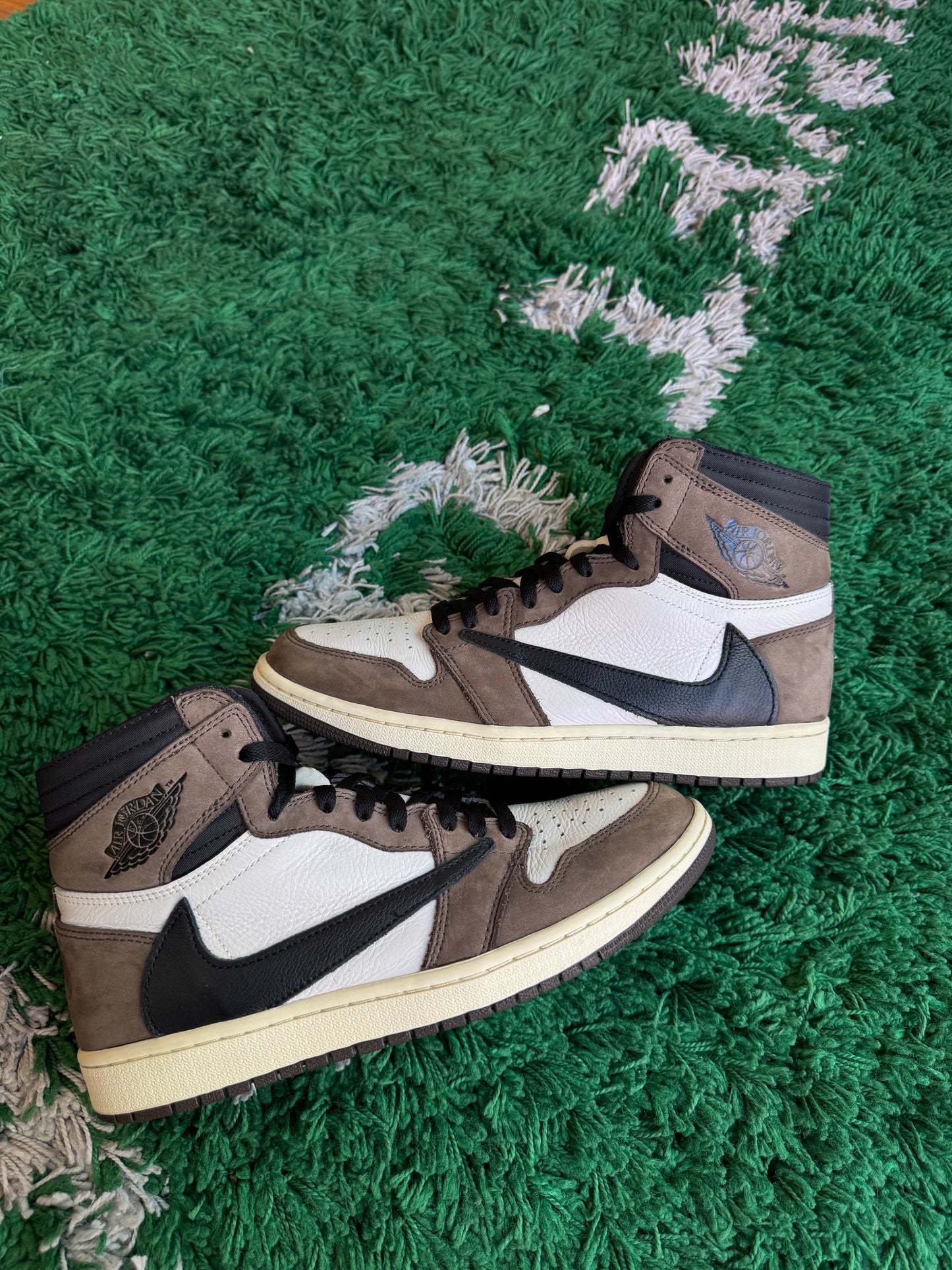 Jordan 1 High x Travis Scott “Mocha”