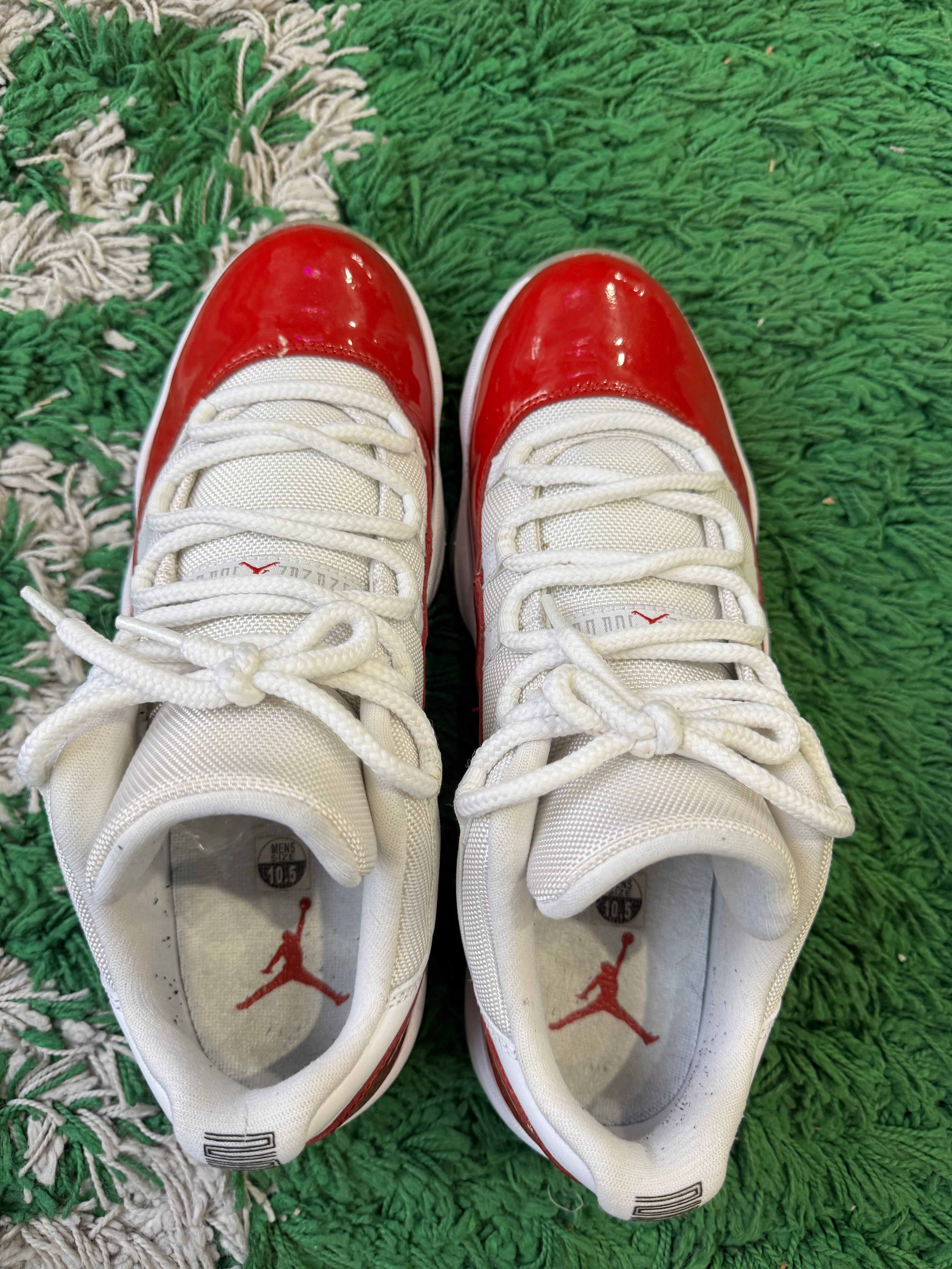 Jordan 11 Low “Cherry” (2016)