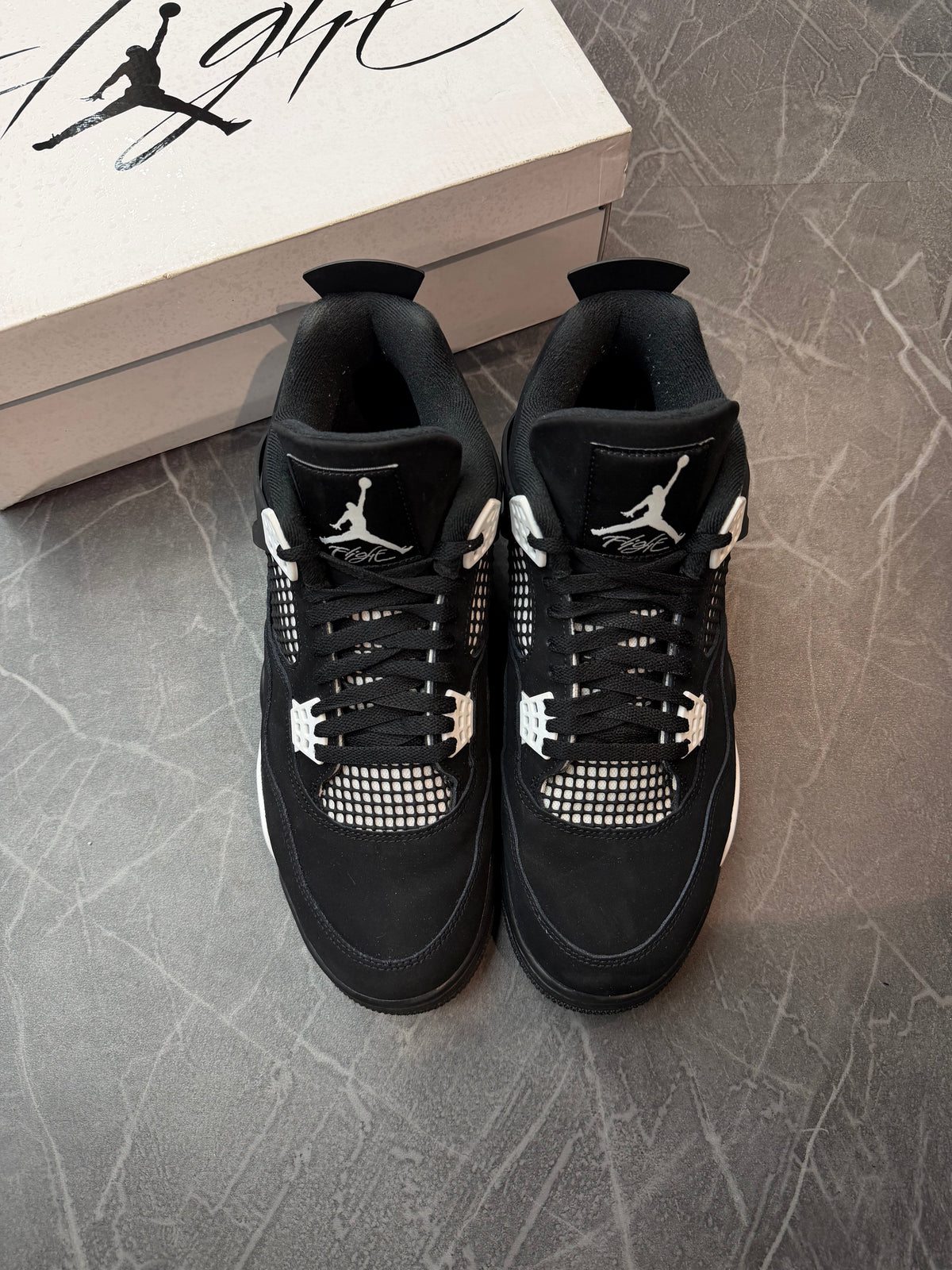 Jordan 4 White Thunder