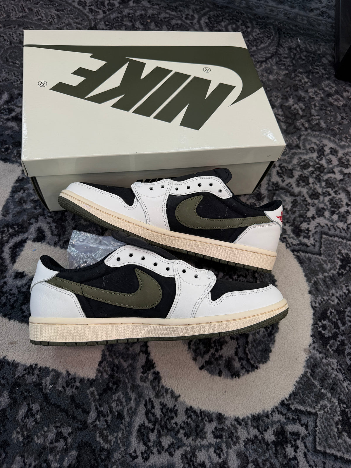 Jordan 1 Low x Travis Scott “Olive”