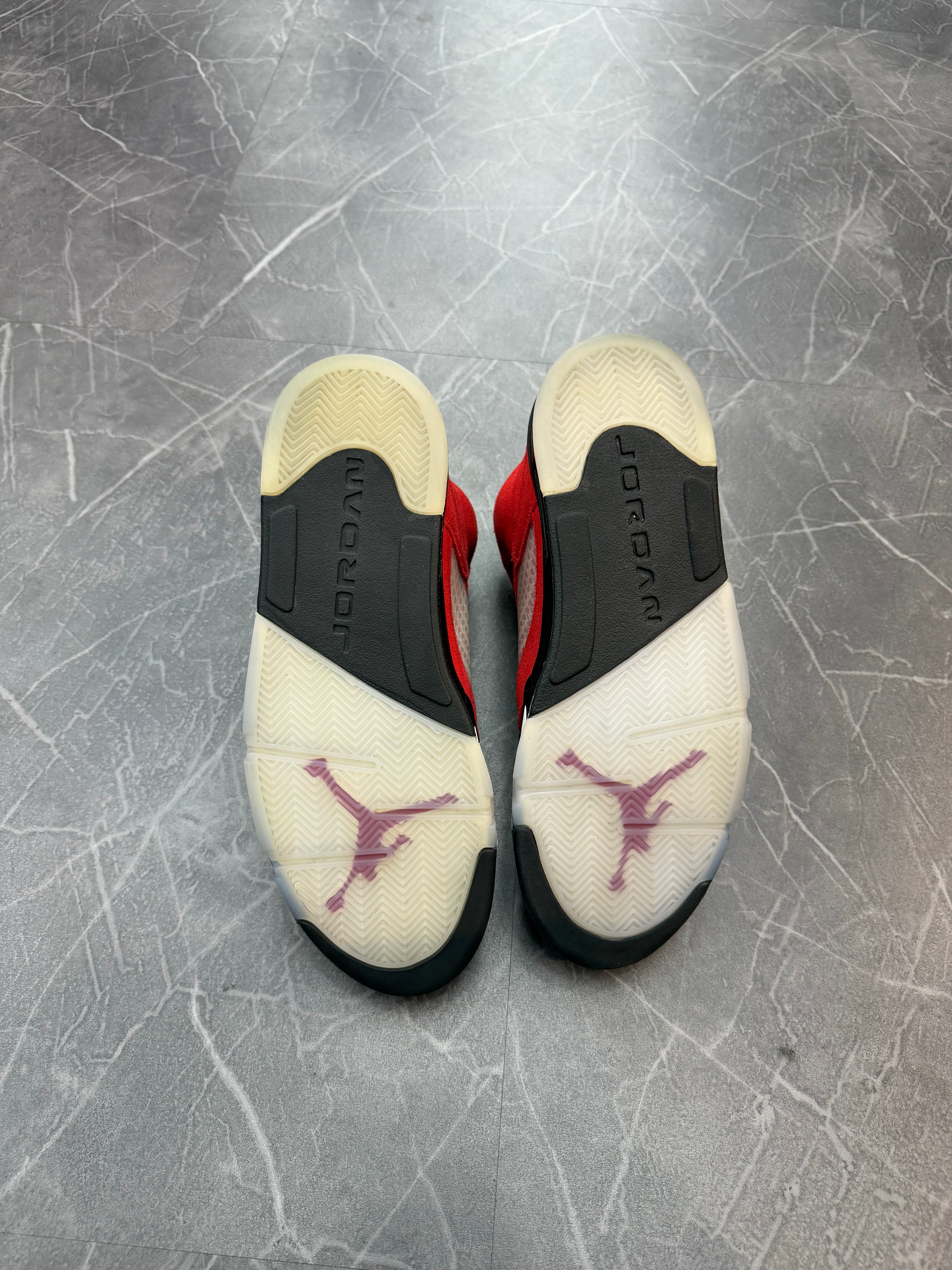 Jordan 5 “Raging Bull”