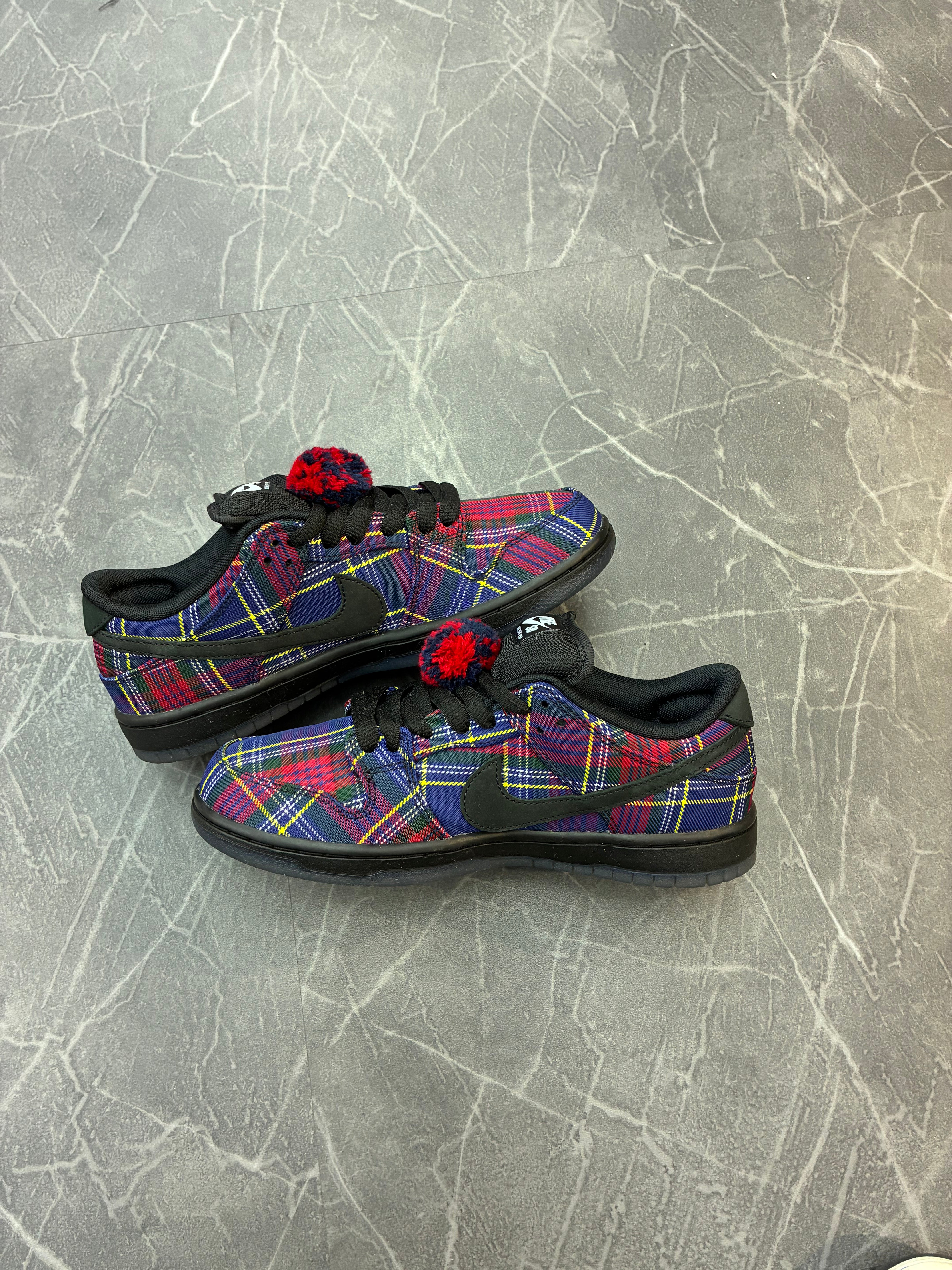 Nike Dunks SB “Nardwuar”