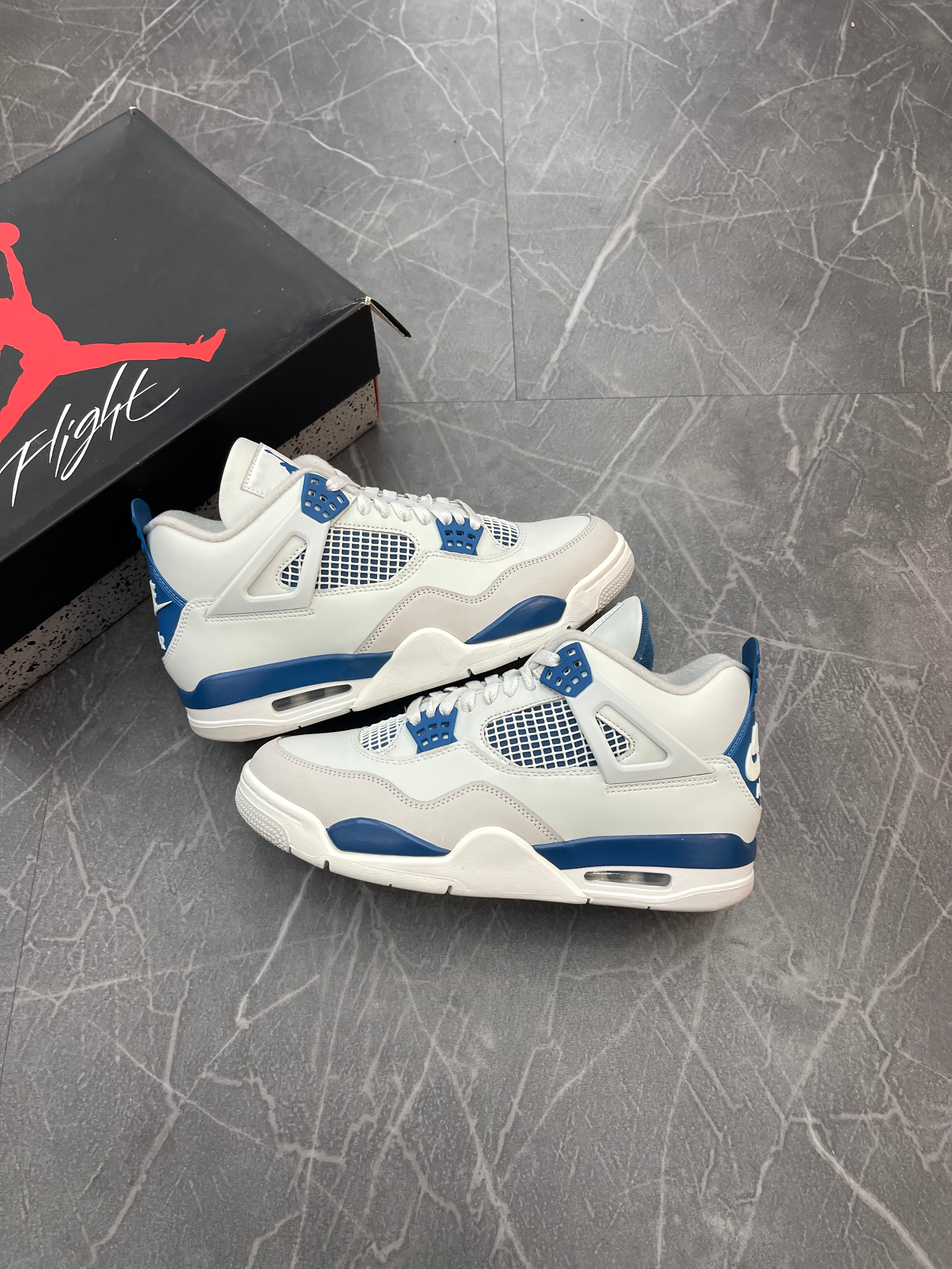 Jordan 4 “Military Blue”