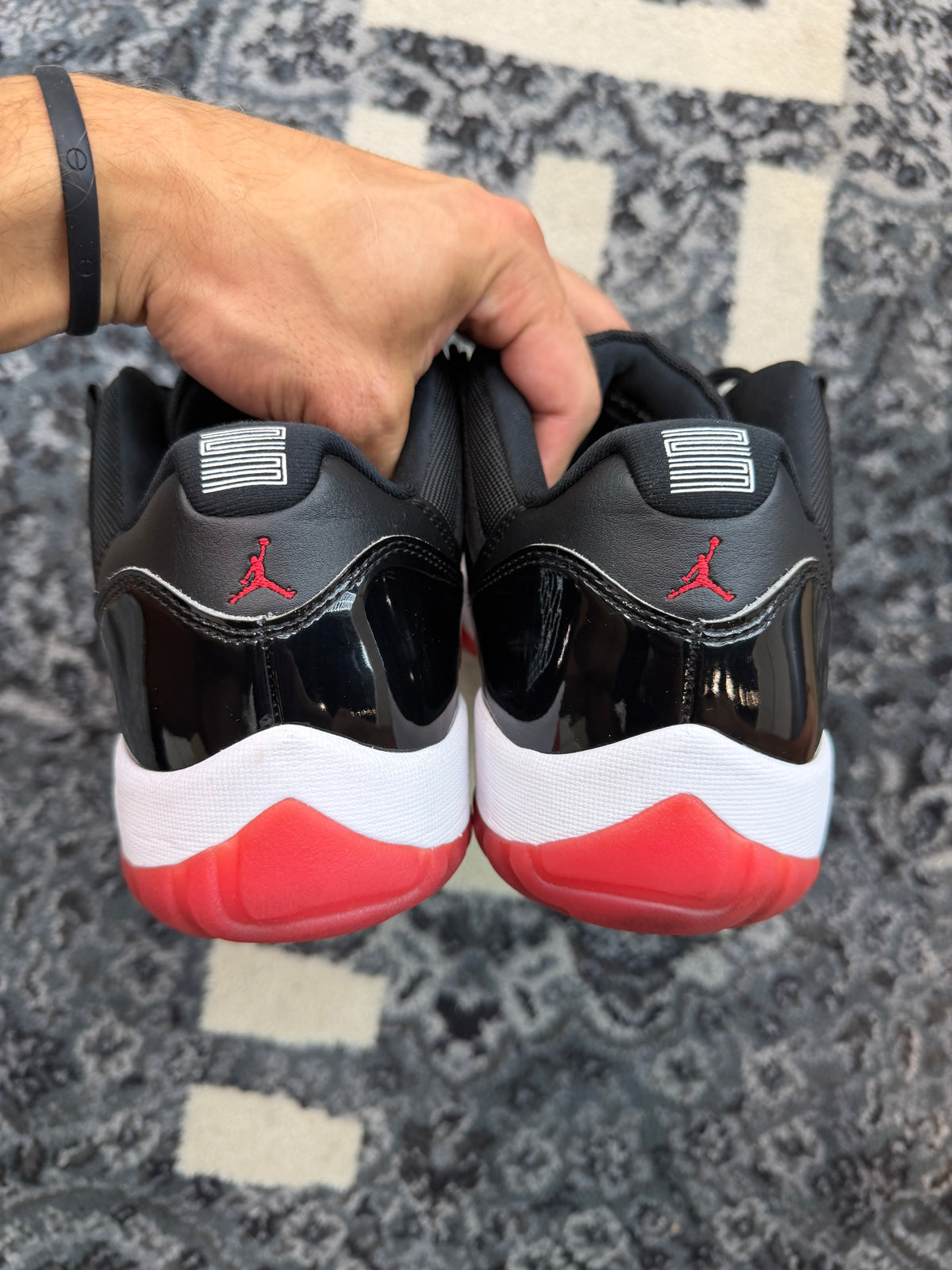 Jordan 11 Low “Bred”