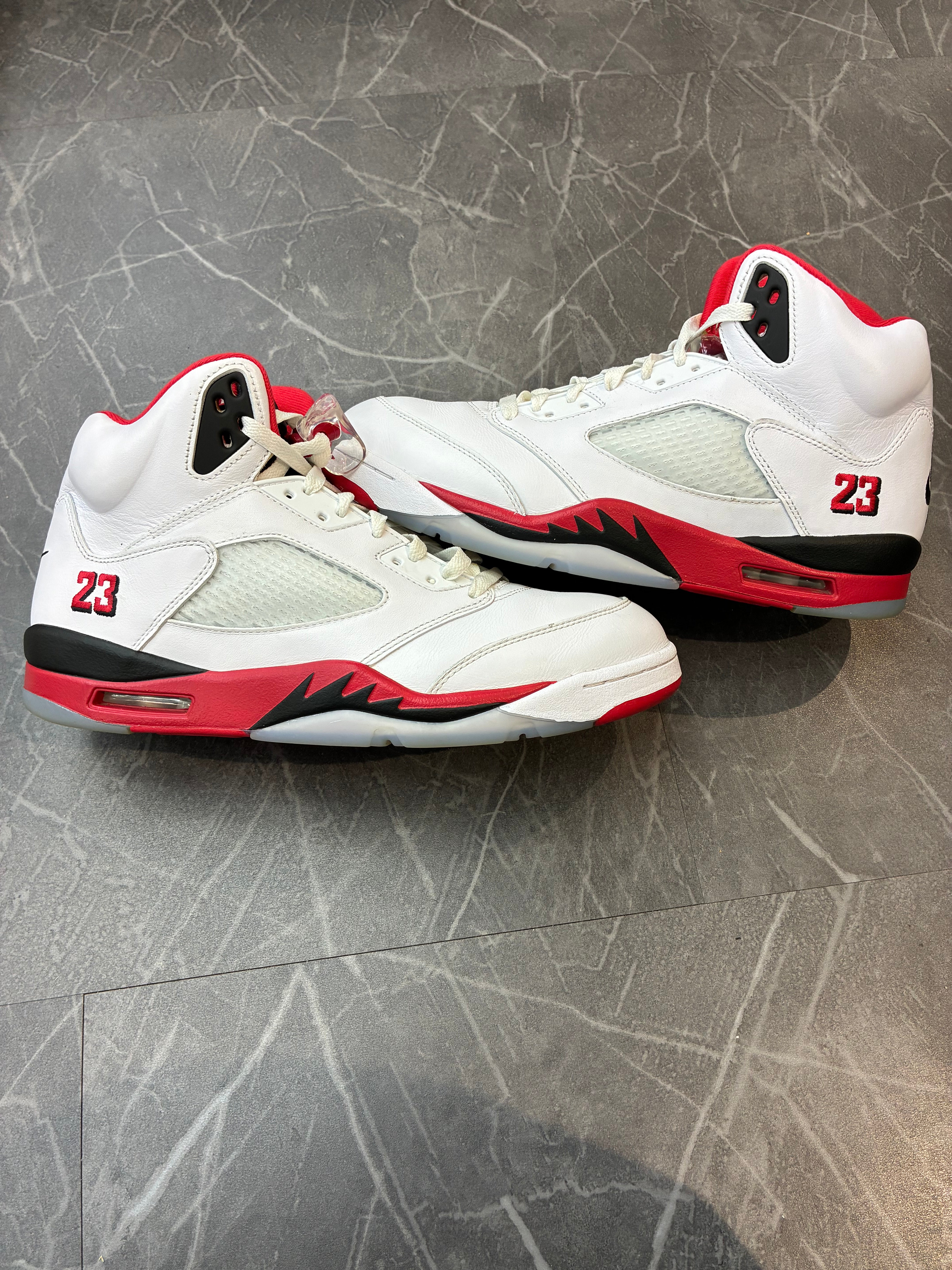 Jordan 5 “Fire Red Black Tongue”