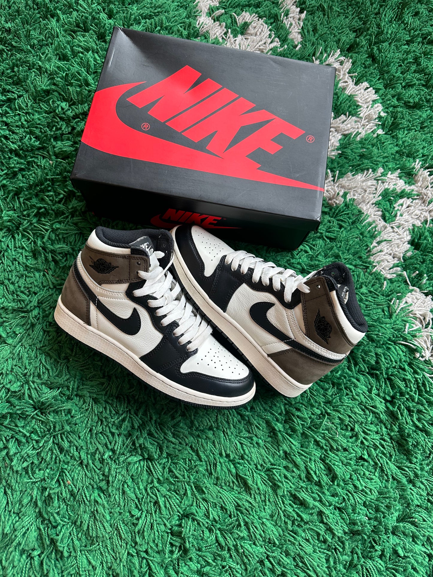Jordan 1 High “Mocha”