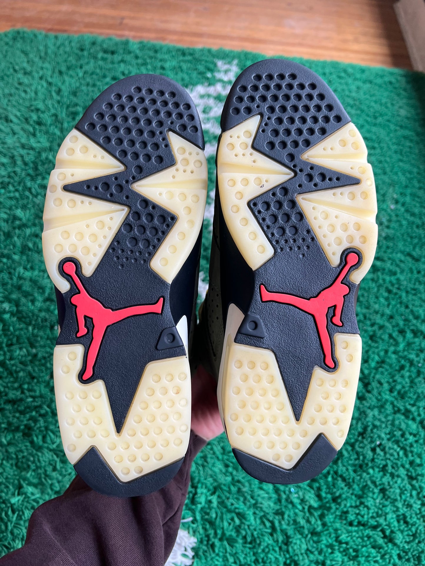 Jordan 6 x Travis Scott “Olive”
