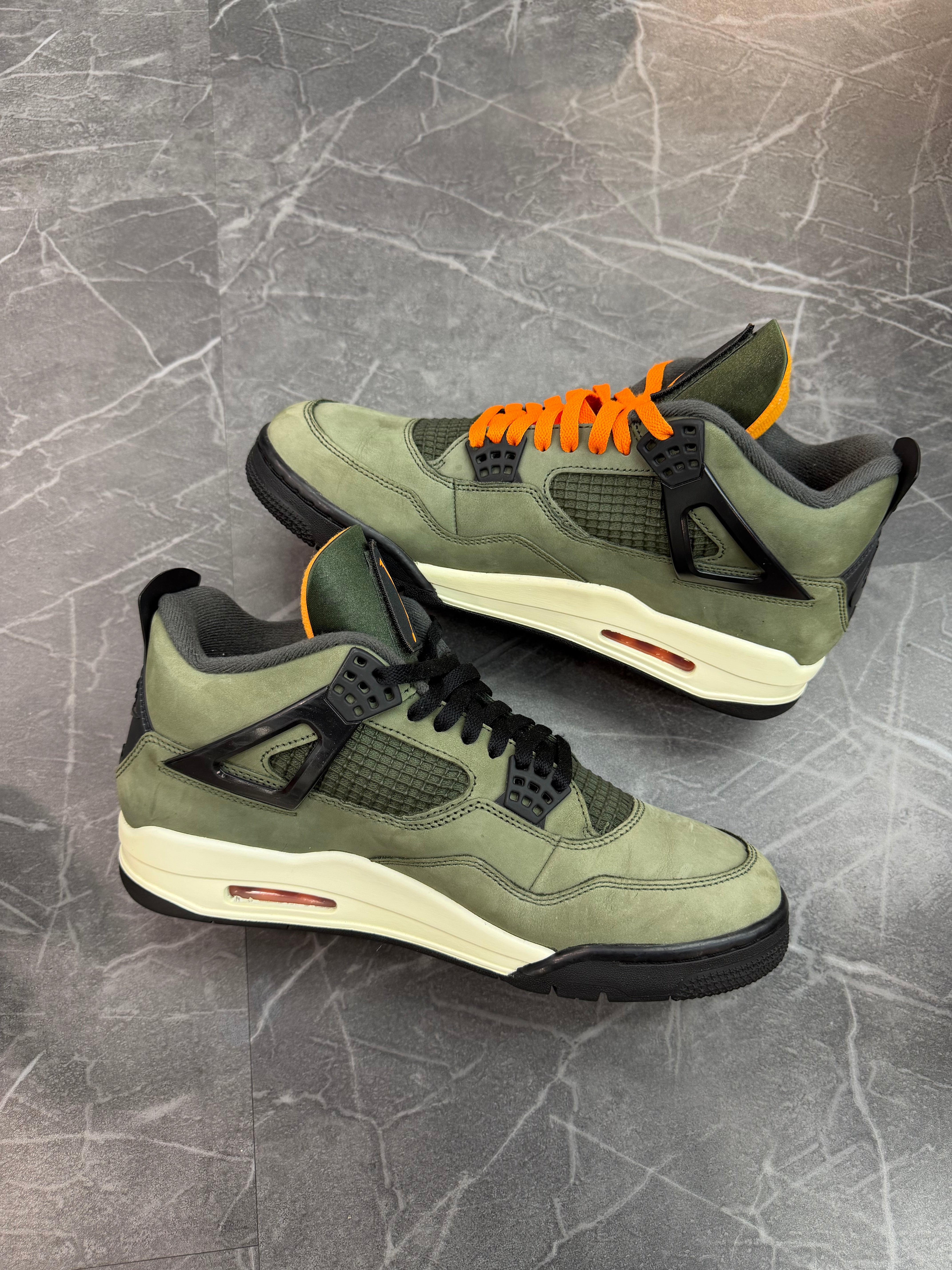 Jordan 4 “Undefeated”
