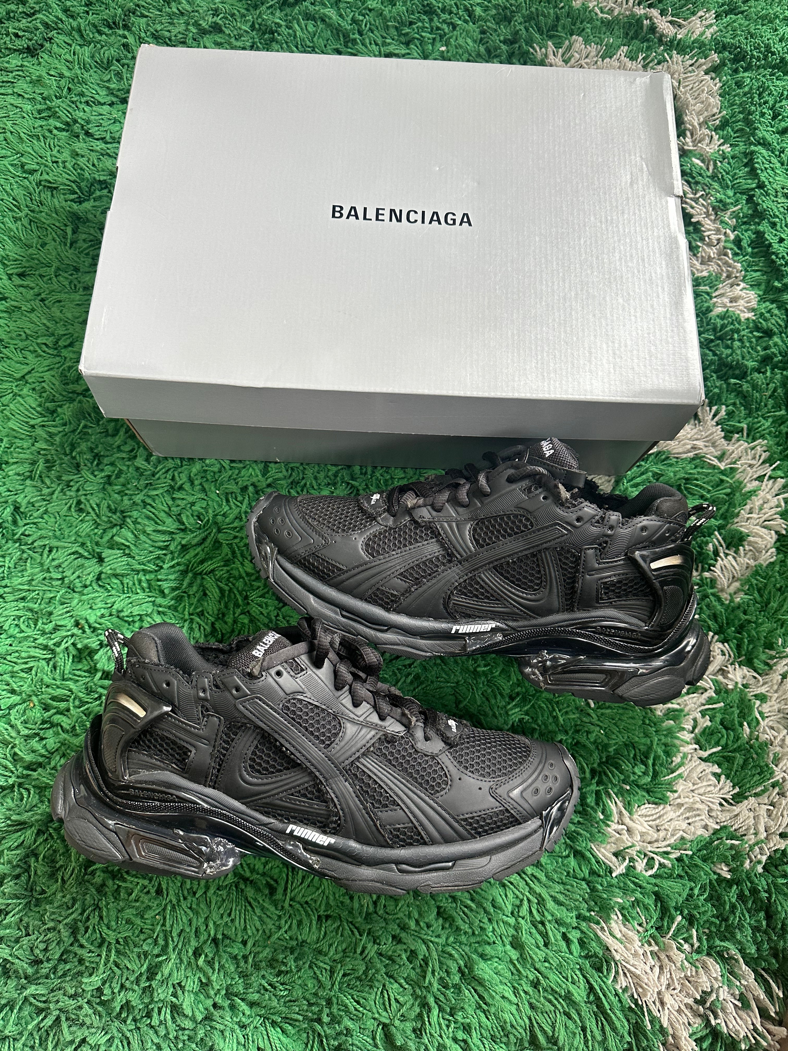 Balenciaga Runner “All Black”