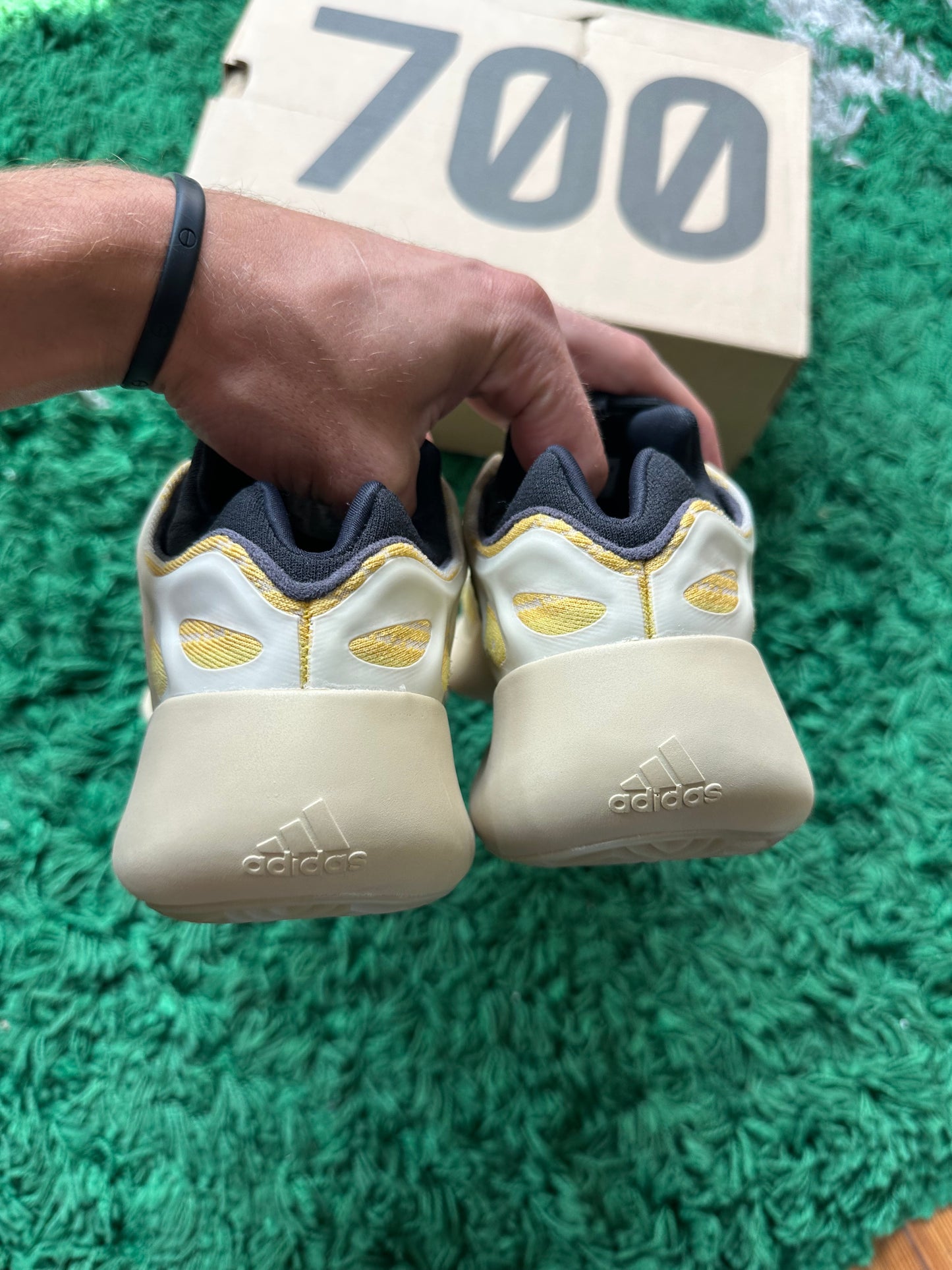 Yeezy 700 “Safflower”