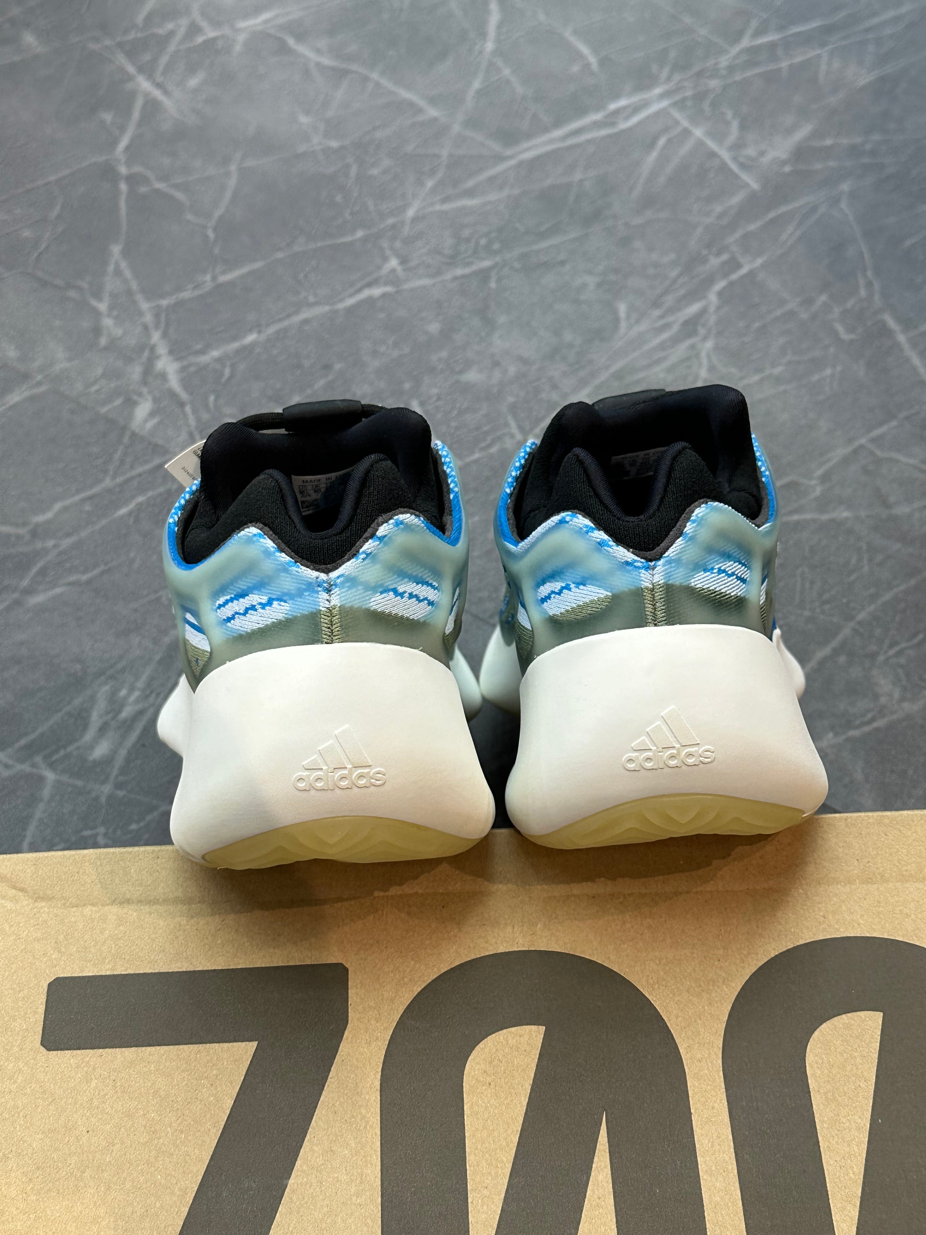 Yeezy 700 V3 “Arzareth”