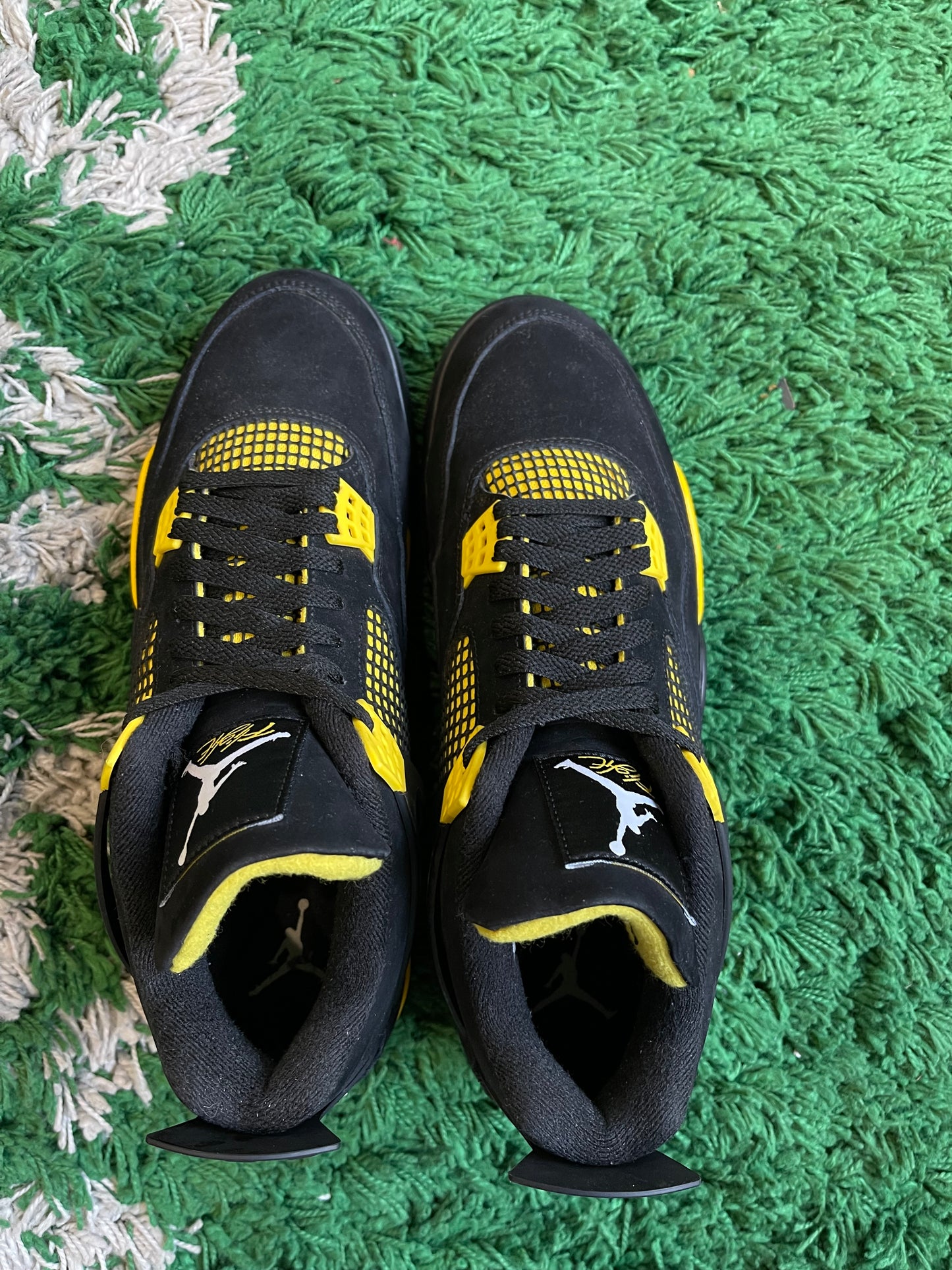 Jordan 4 “Thunder”