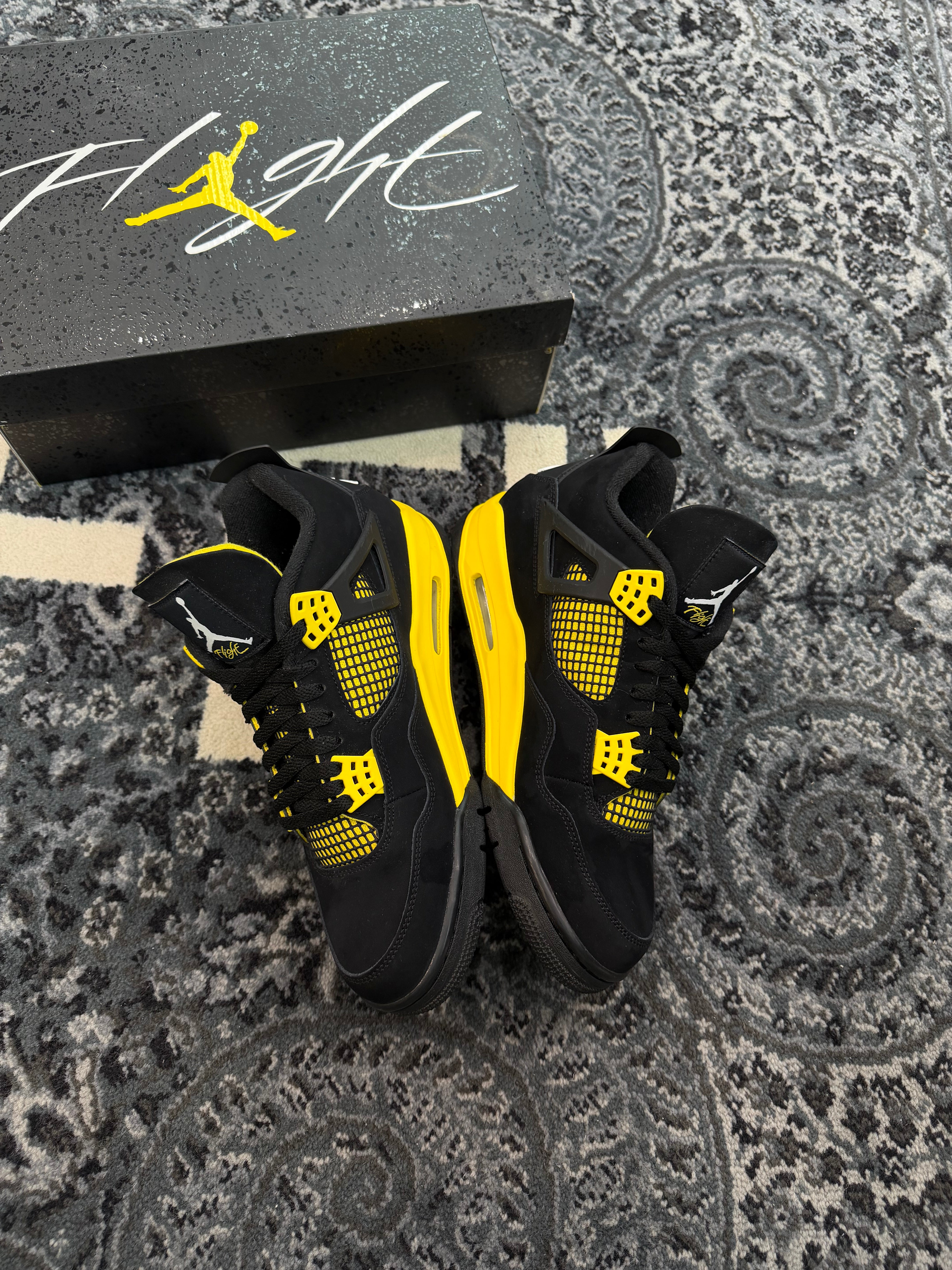 Jordan 4 “Thunder”