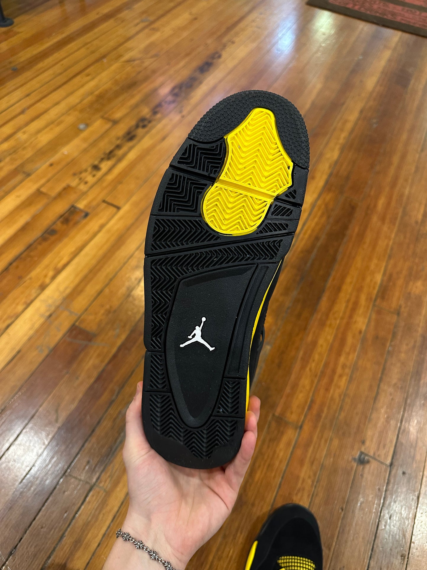 Jordan 4 “Thunder”