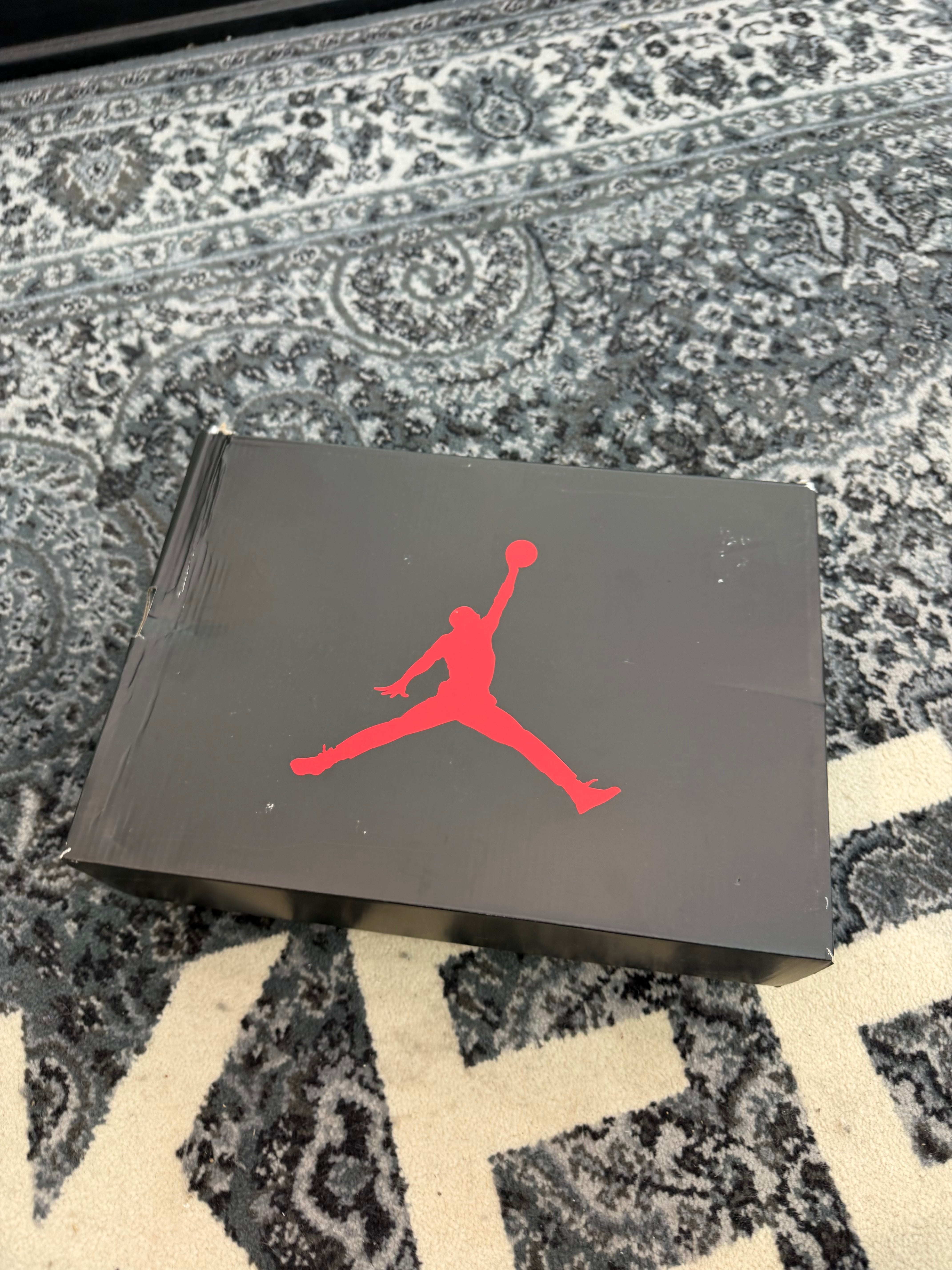Jordan 6 “Cap And Gown”