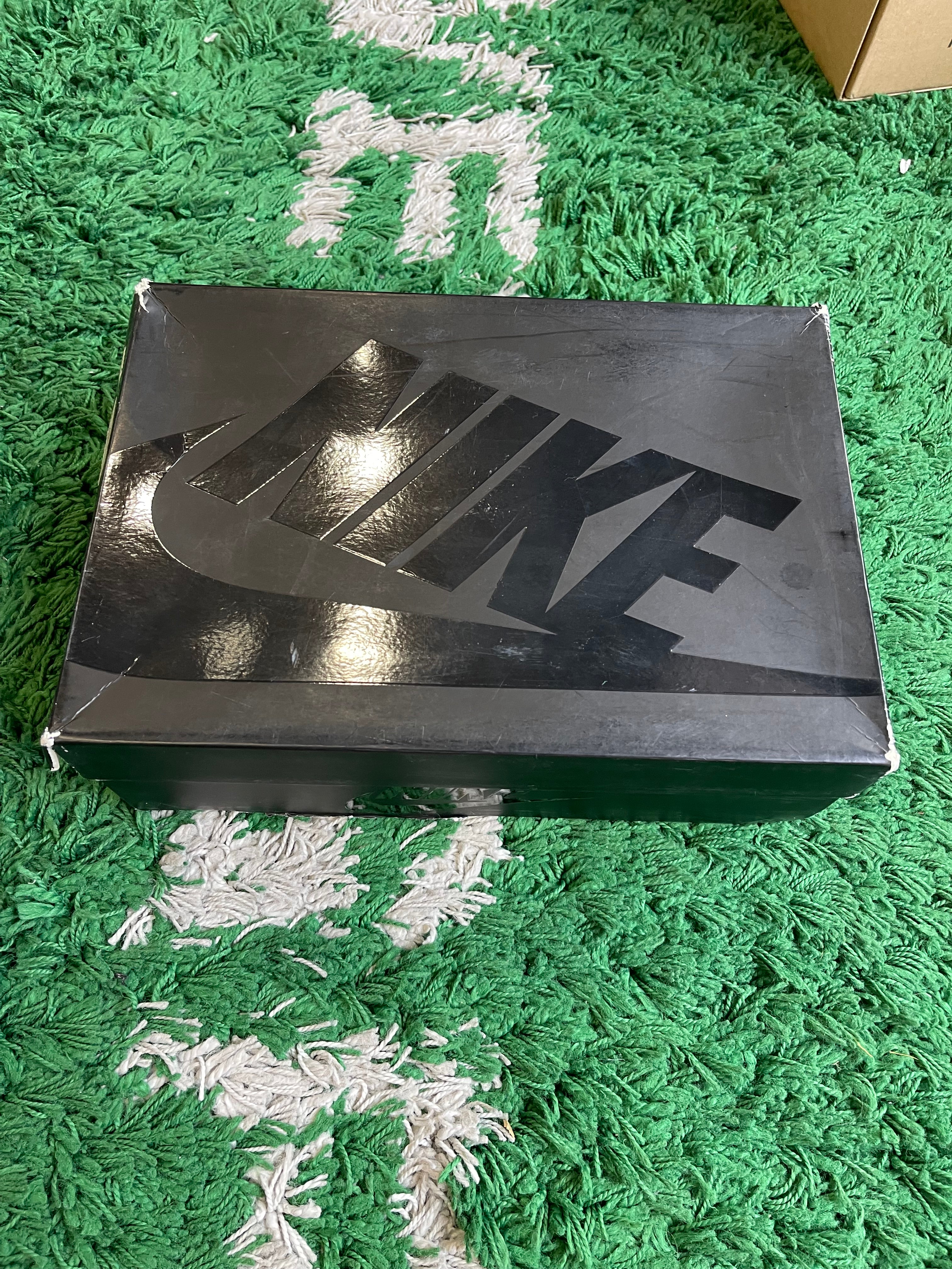 Nike Foamposite One “Knicks”