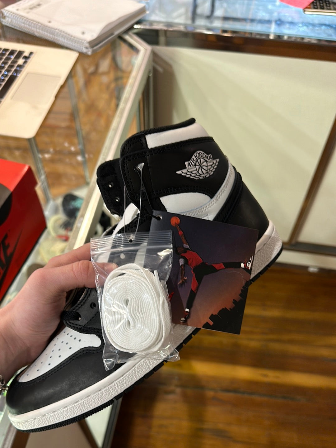 Jordan 1 High “Black White” ‘85