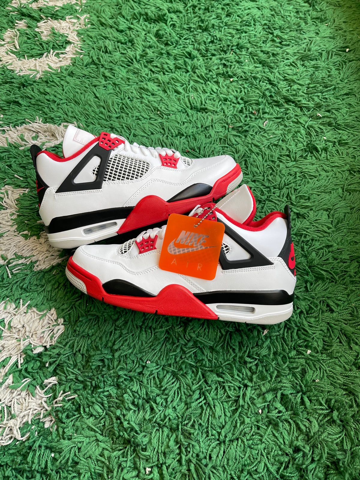 Jordan 4 “Fire Red”