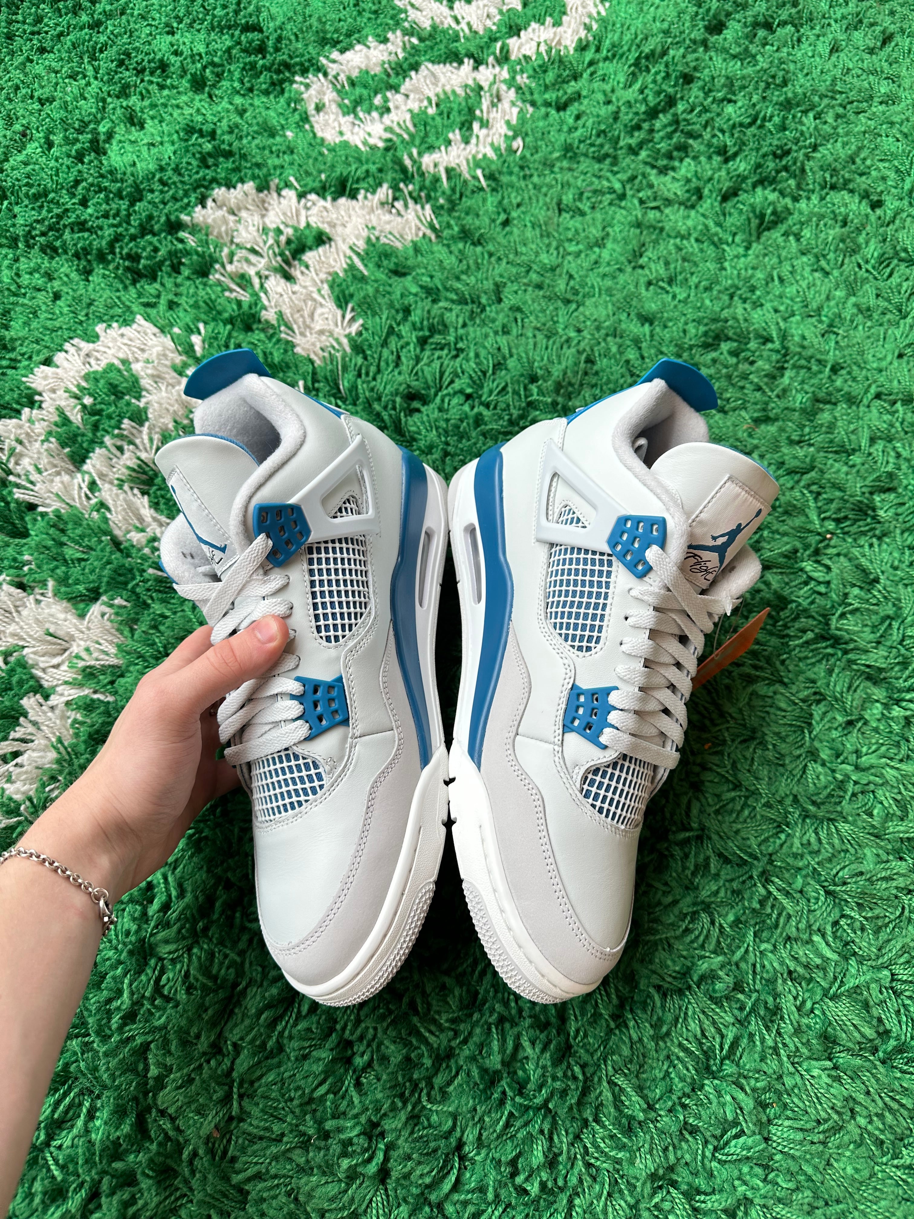 Jordan 4 “Military Blue”