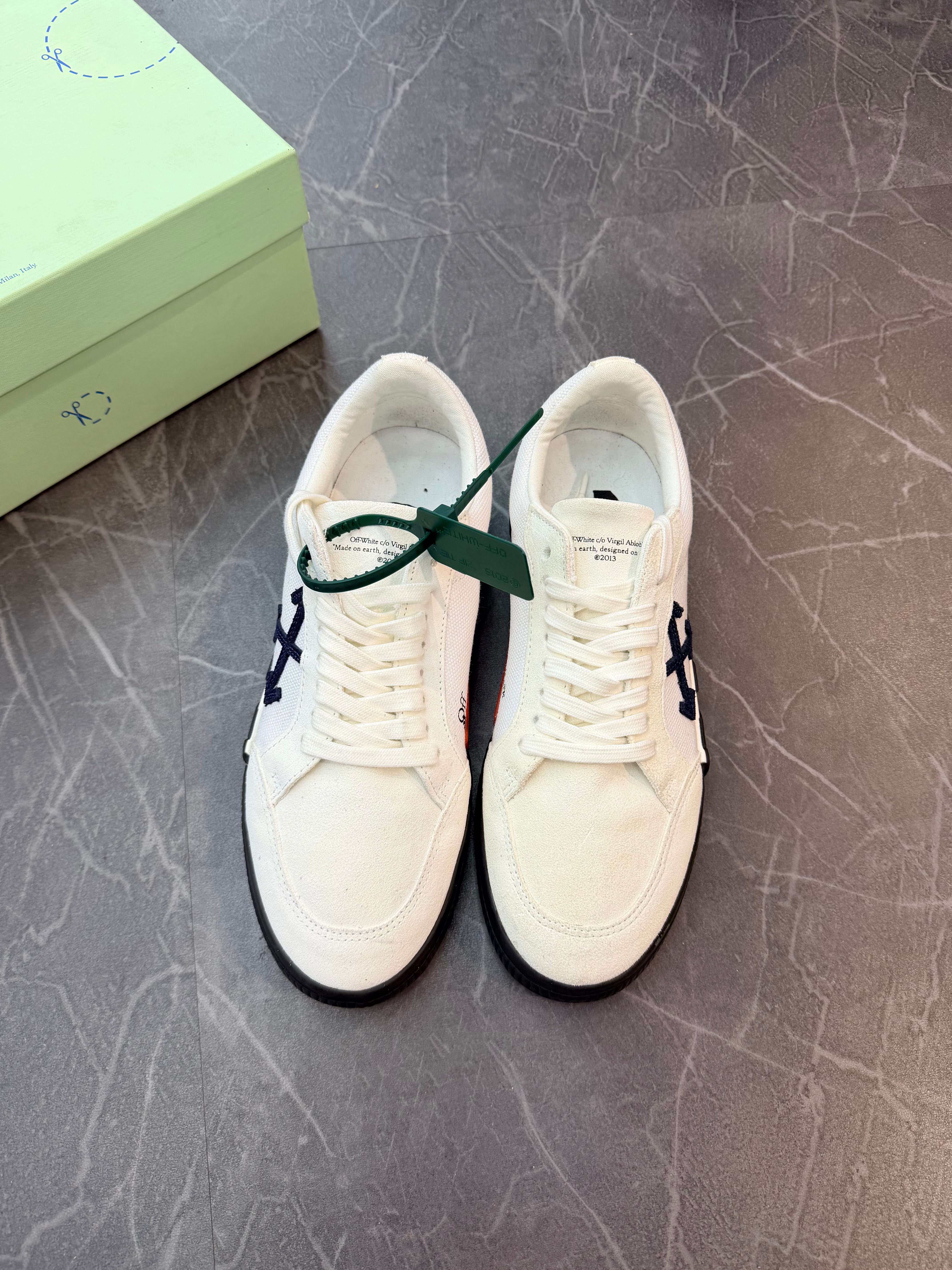 Off-White Vulcanized White