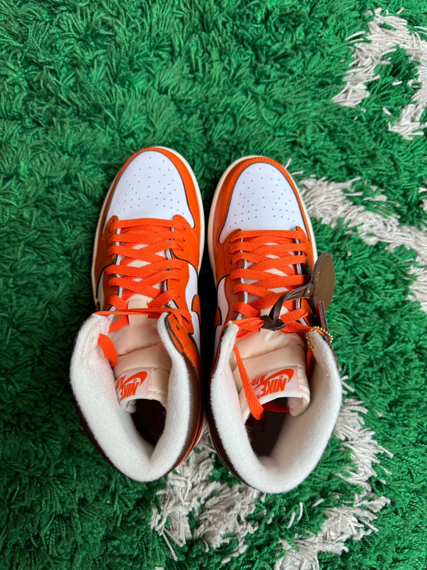 Jordan 1 High “Starfish”
