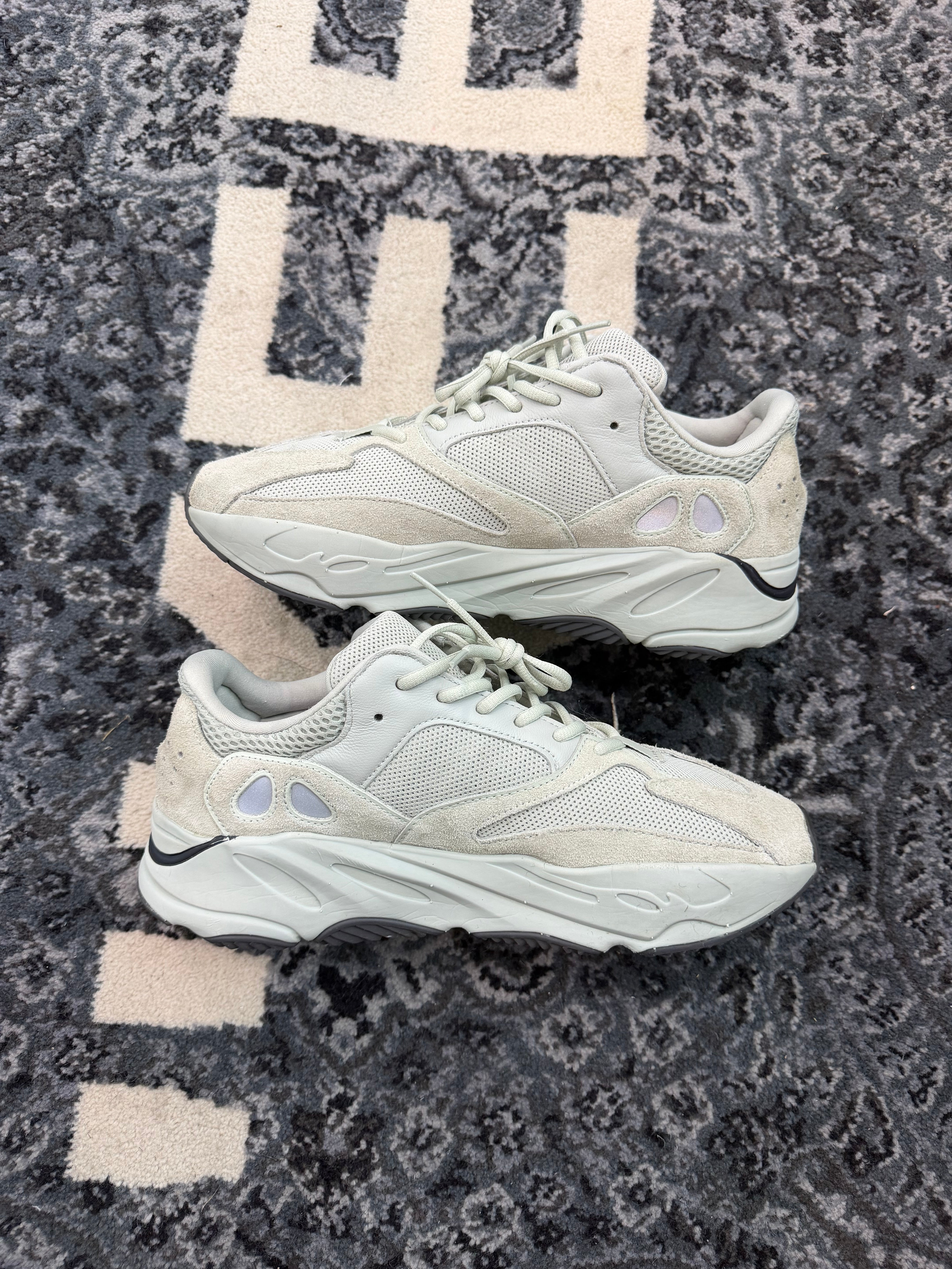 Yeezy 700 “Salt”